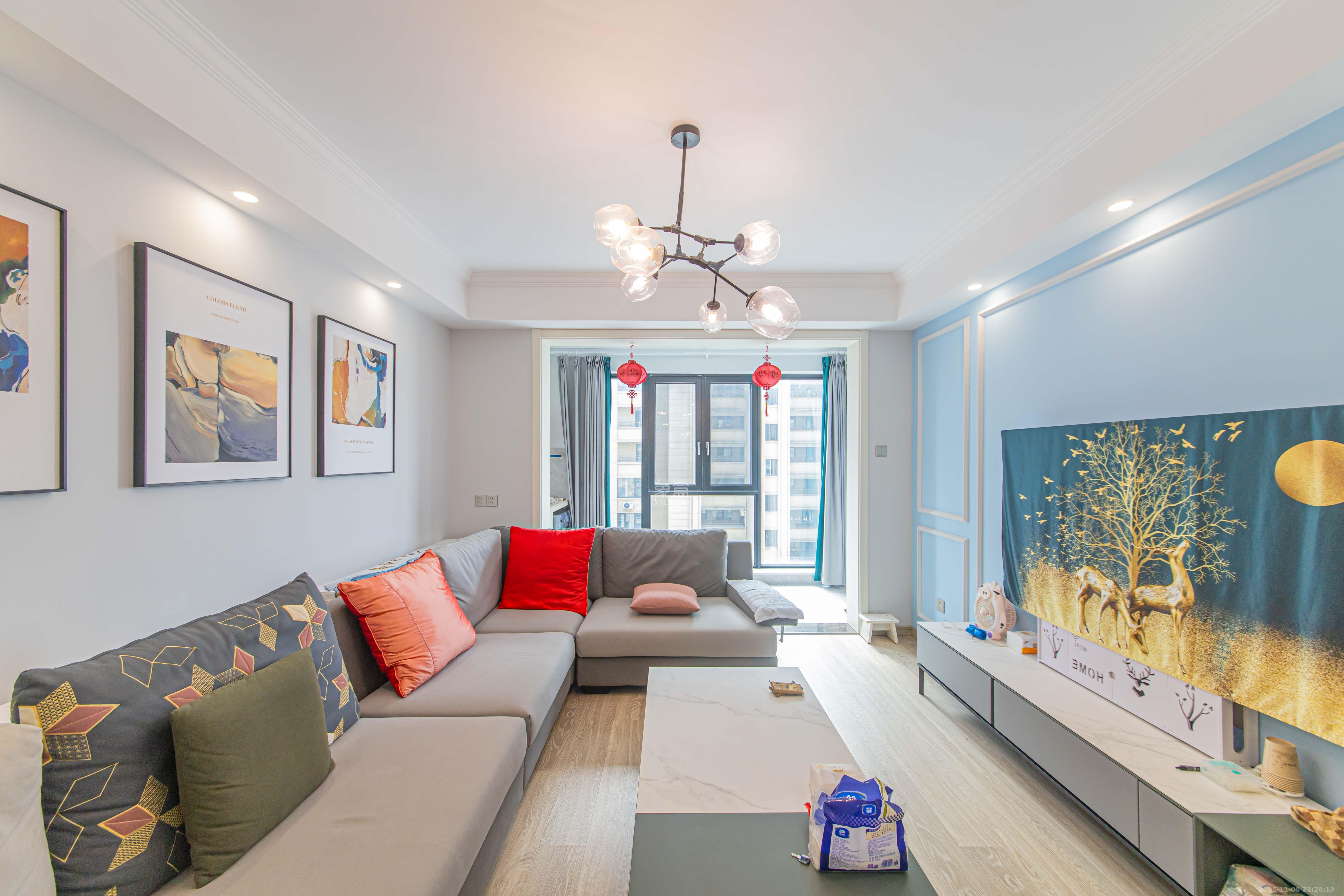 大唐印象二期御府 3室2厅2卫 132.0万 大唐印象二期御府 3室2厅2卫 132.0万客厅