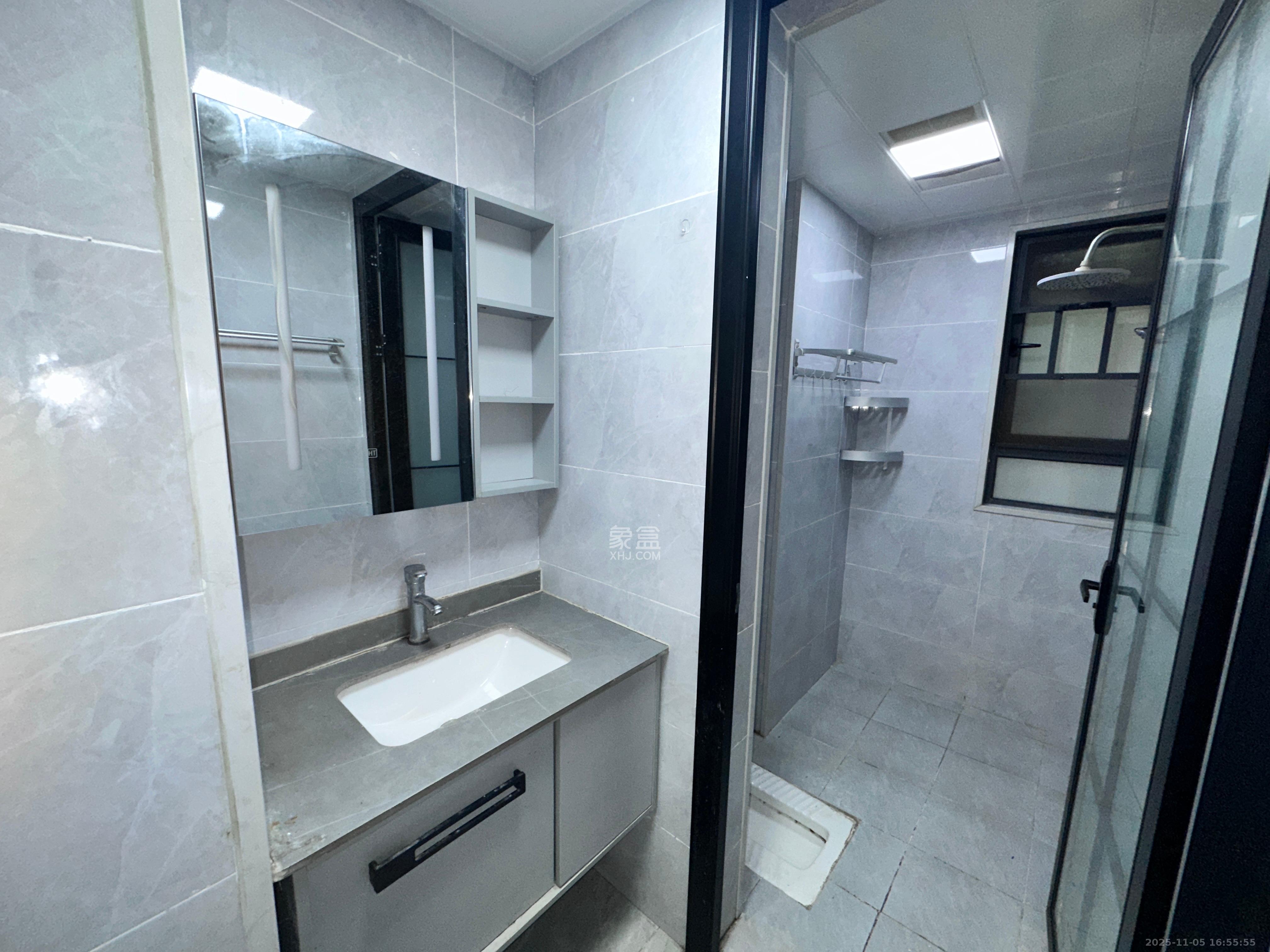 碧桂园南城首府(东宸林海) 3室2厅2卫 2000.0元/月 碧桂园南城首府(东宸林海) 3室2厅2卫 2000.0元/月室内图