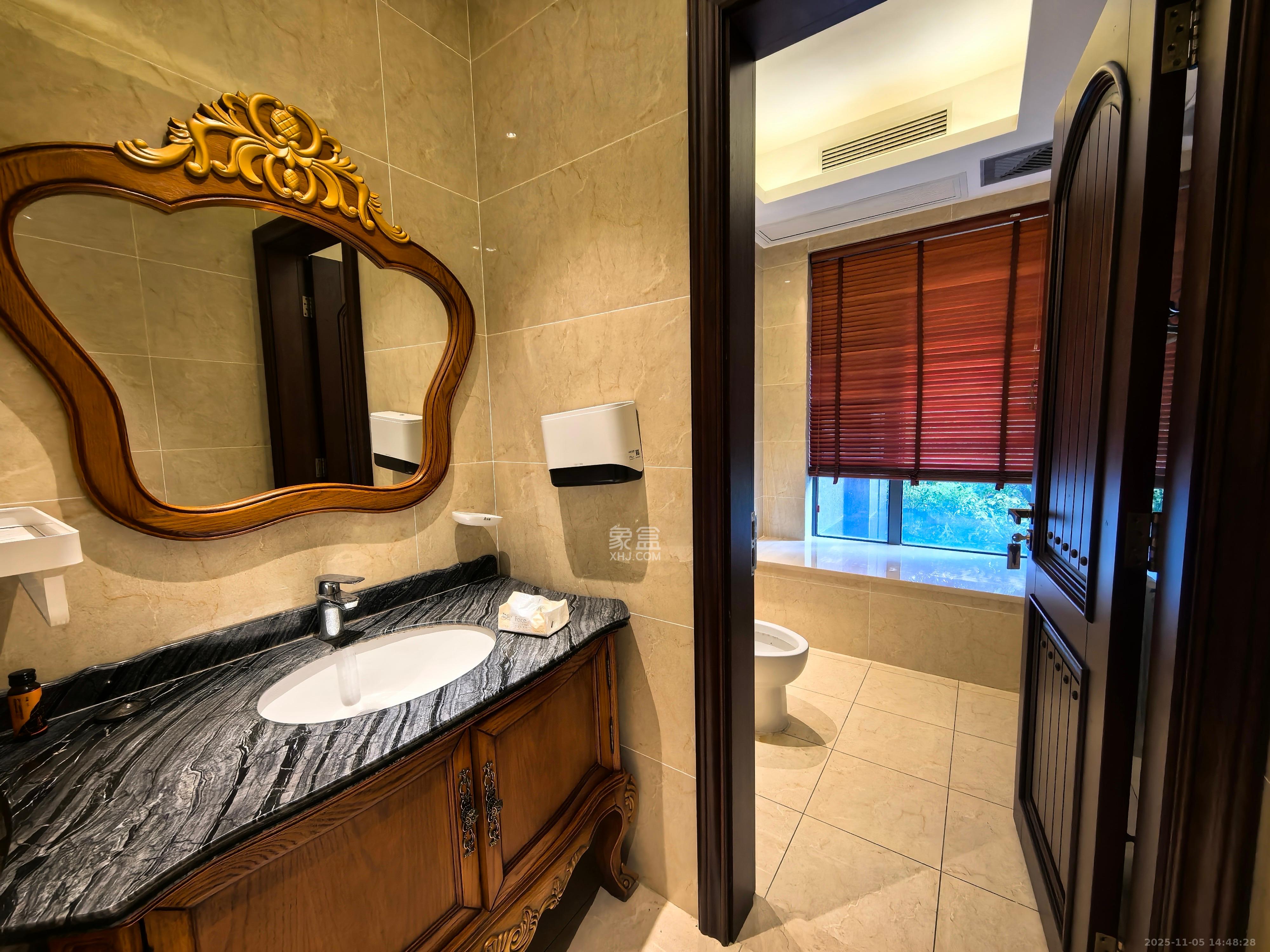 保利国际广场  4室2厅2卫    16000.0元/月室内图