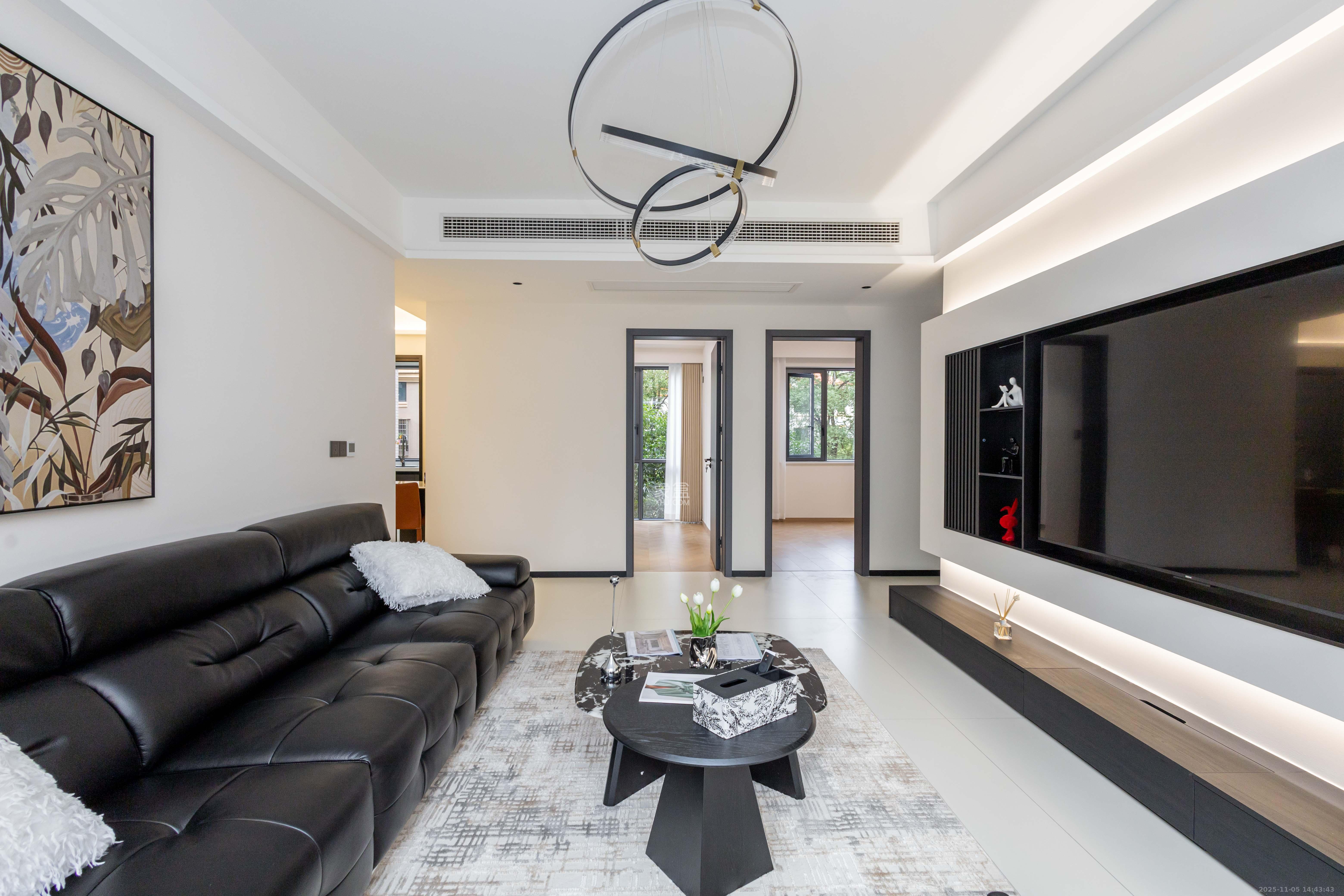 紫御江山  1室0厅0卫    92.8万客厅