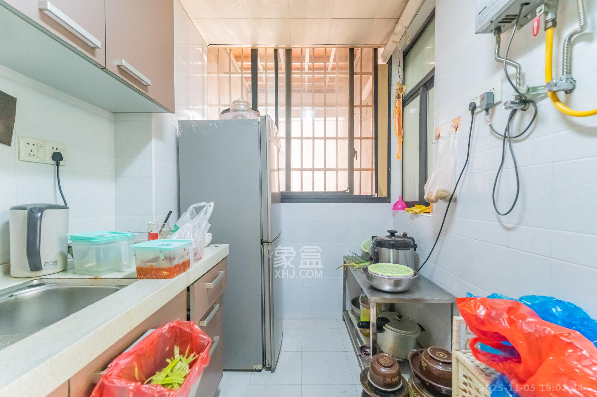 幸福里润城（幸福里二期）  3室2厅1卫    53.8万厨房