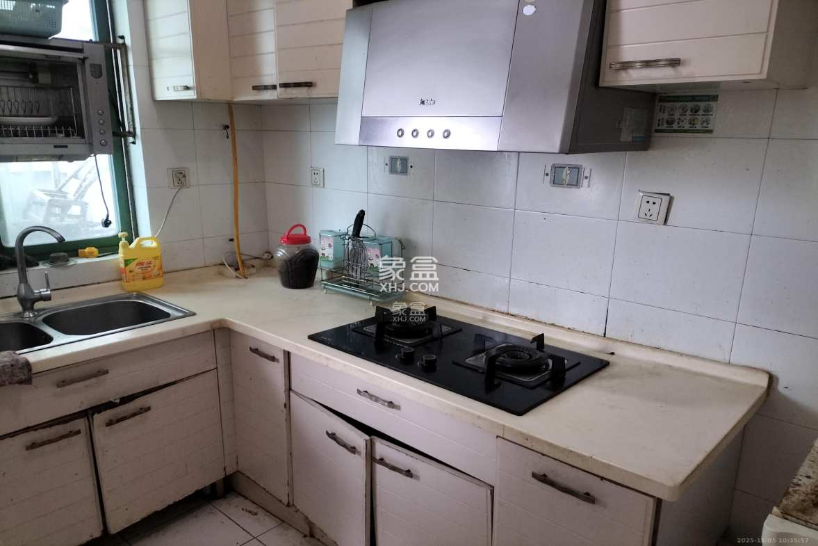 香格里嘉园 4室2厅1卫 4000.0元/月 香格里嘉园 4室2厅1卫 4000.0元/月室内图