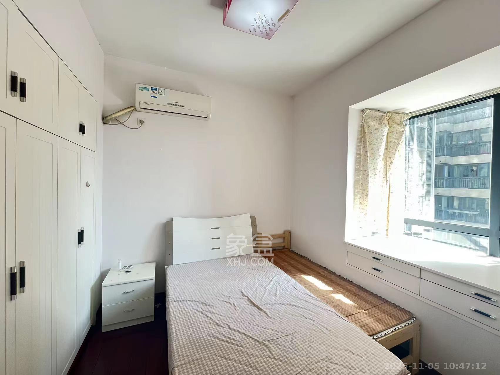 金麓国际  3室2厅1卫    2400.0元/月室内图