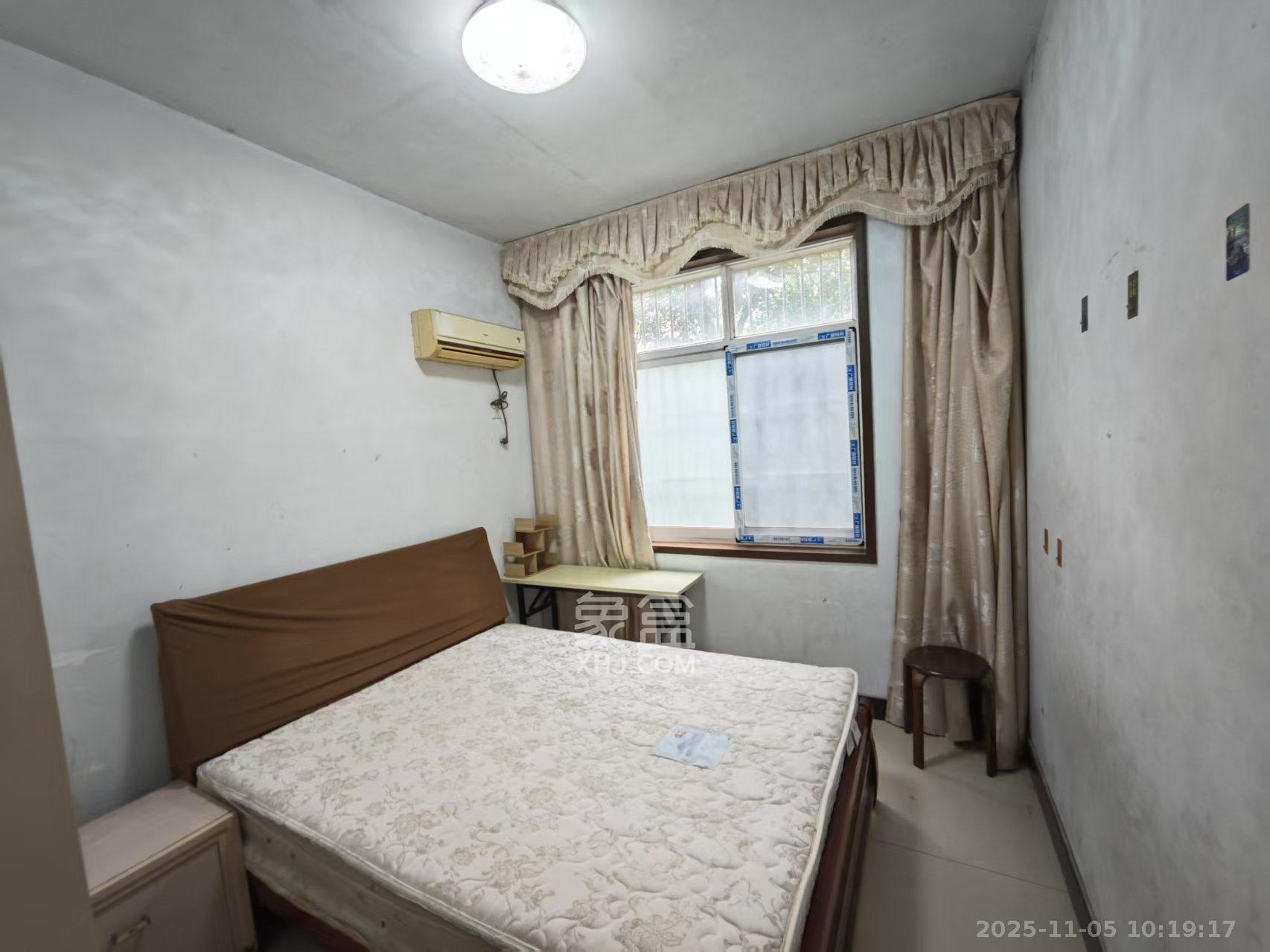 长沙县公安局单位房  1室2厅1卫    1500.0元/月