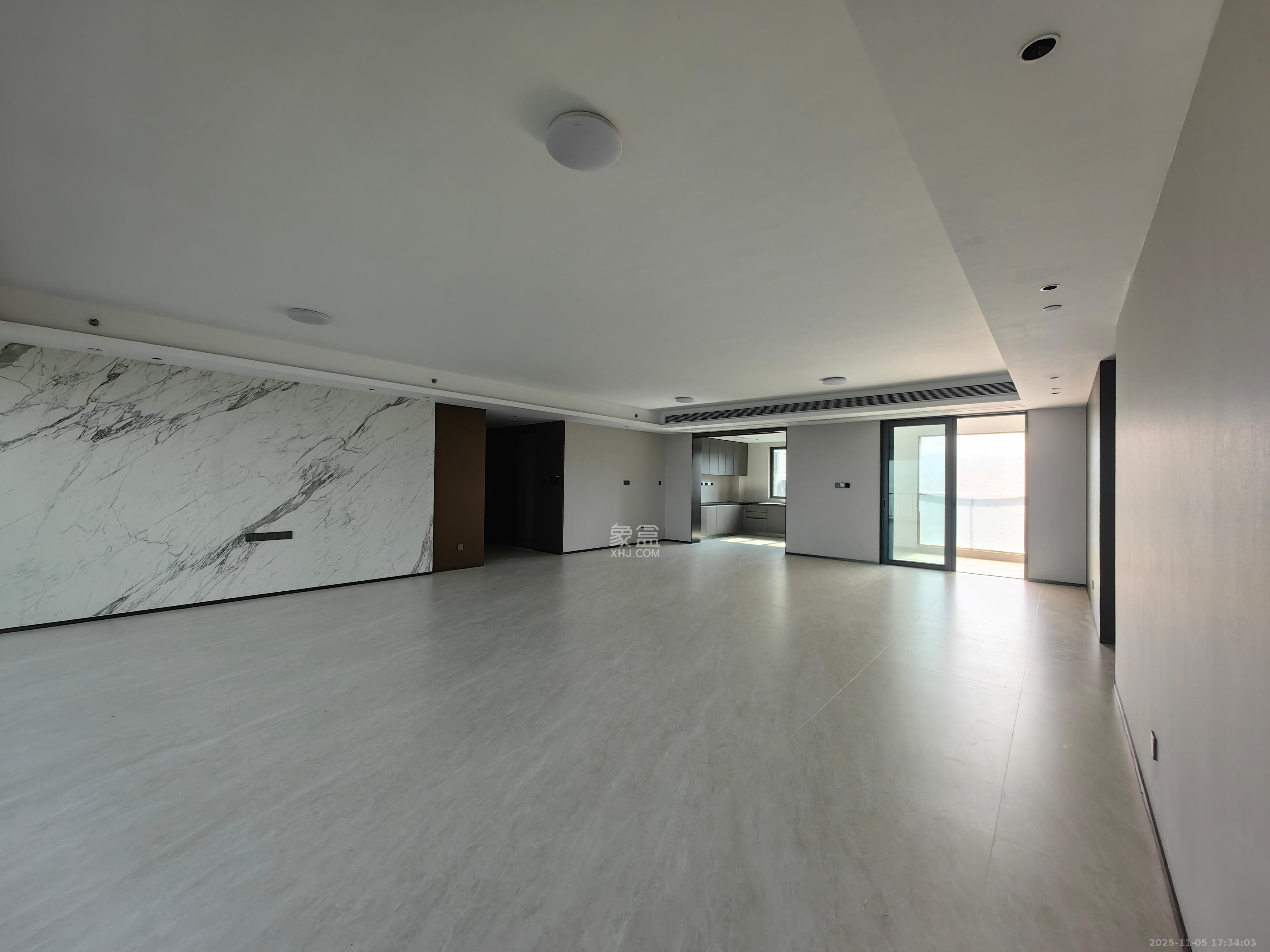 中海阅湘台  5室2厅3卫    18800.0元/月室内图