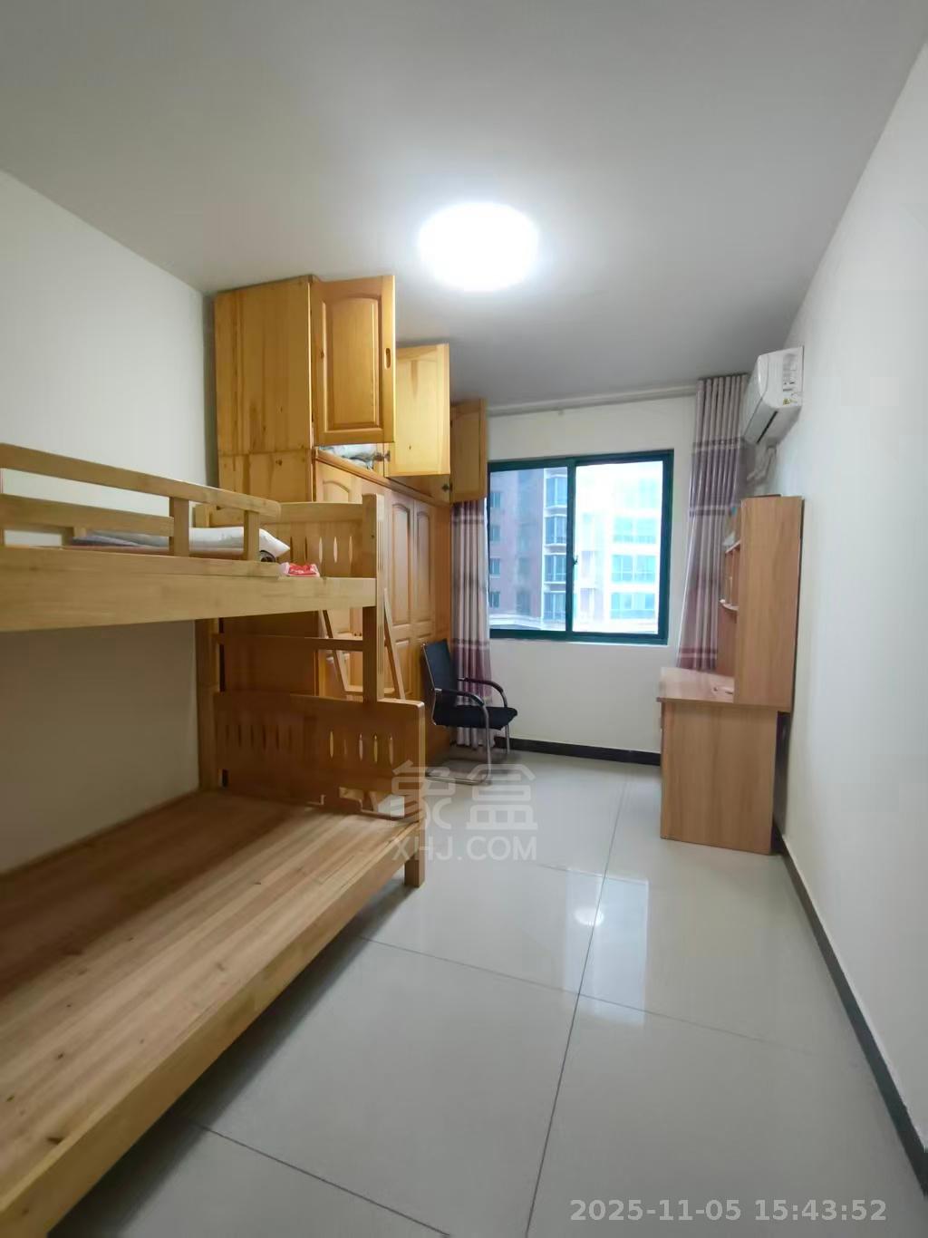 天鹅湖1号  4室2厅2卫    1900.0元/月室内图