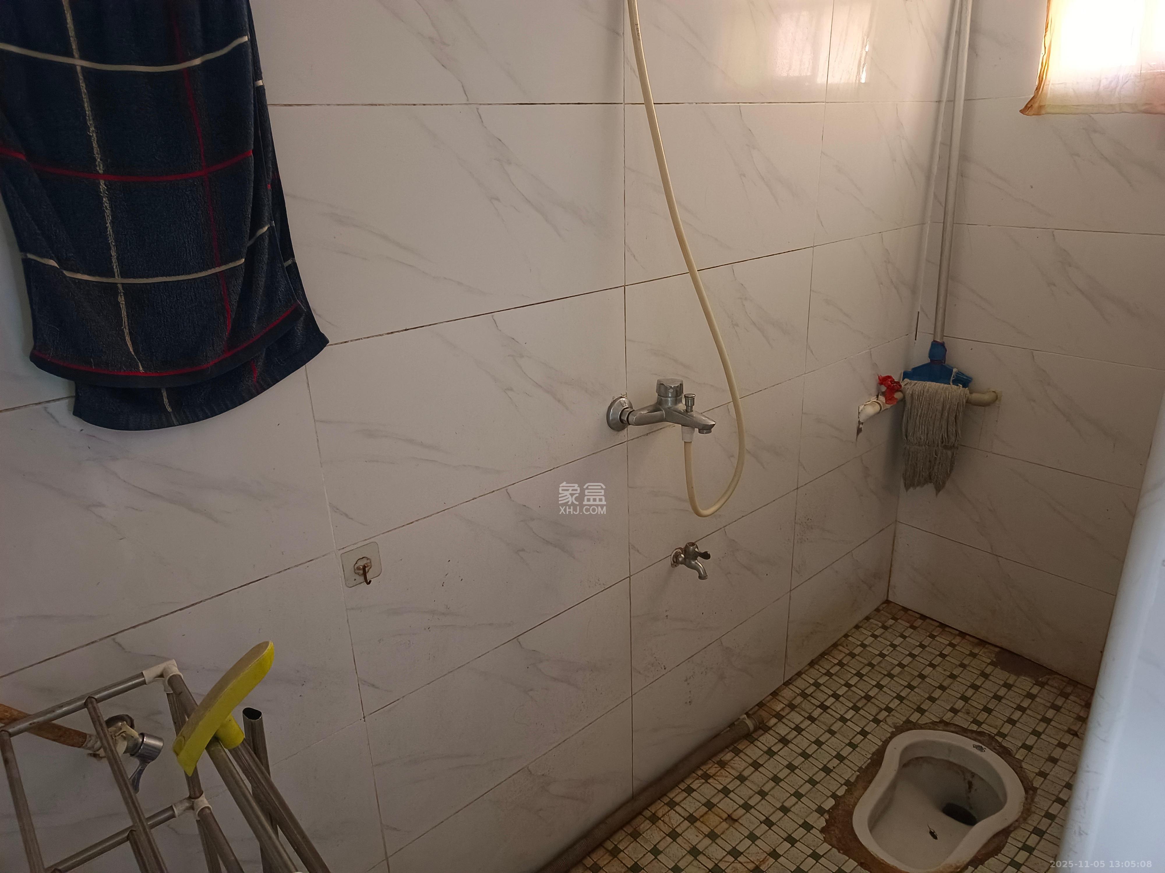 人造板厂宿舍（新河北堤1号）  2室1厅1卫    1600.0元/月室内图