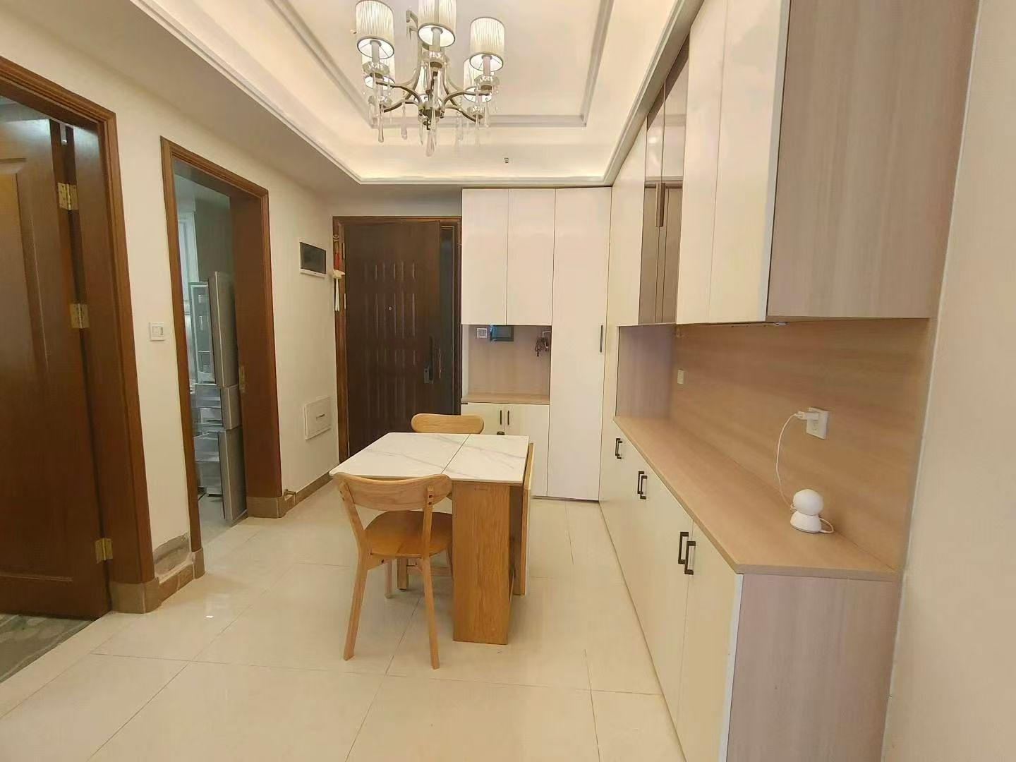 恒大美丽沙天璟湾  1室2厅1卫    2500.0元/月室内图