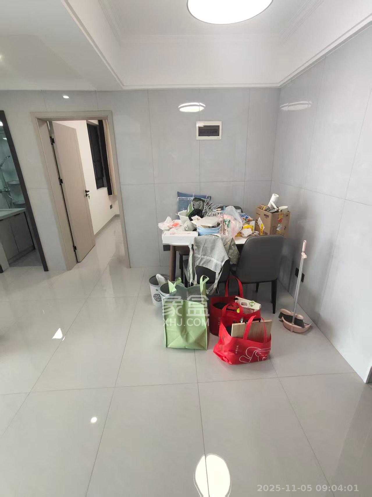 东岸梅园小区 2室1厅1卫 2300.0元/月 东岸梅园小区 2室1厅1卫 2300.0元/月室内图