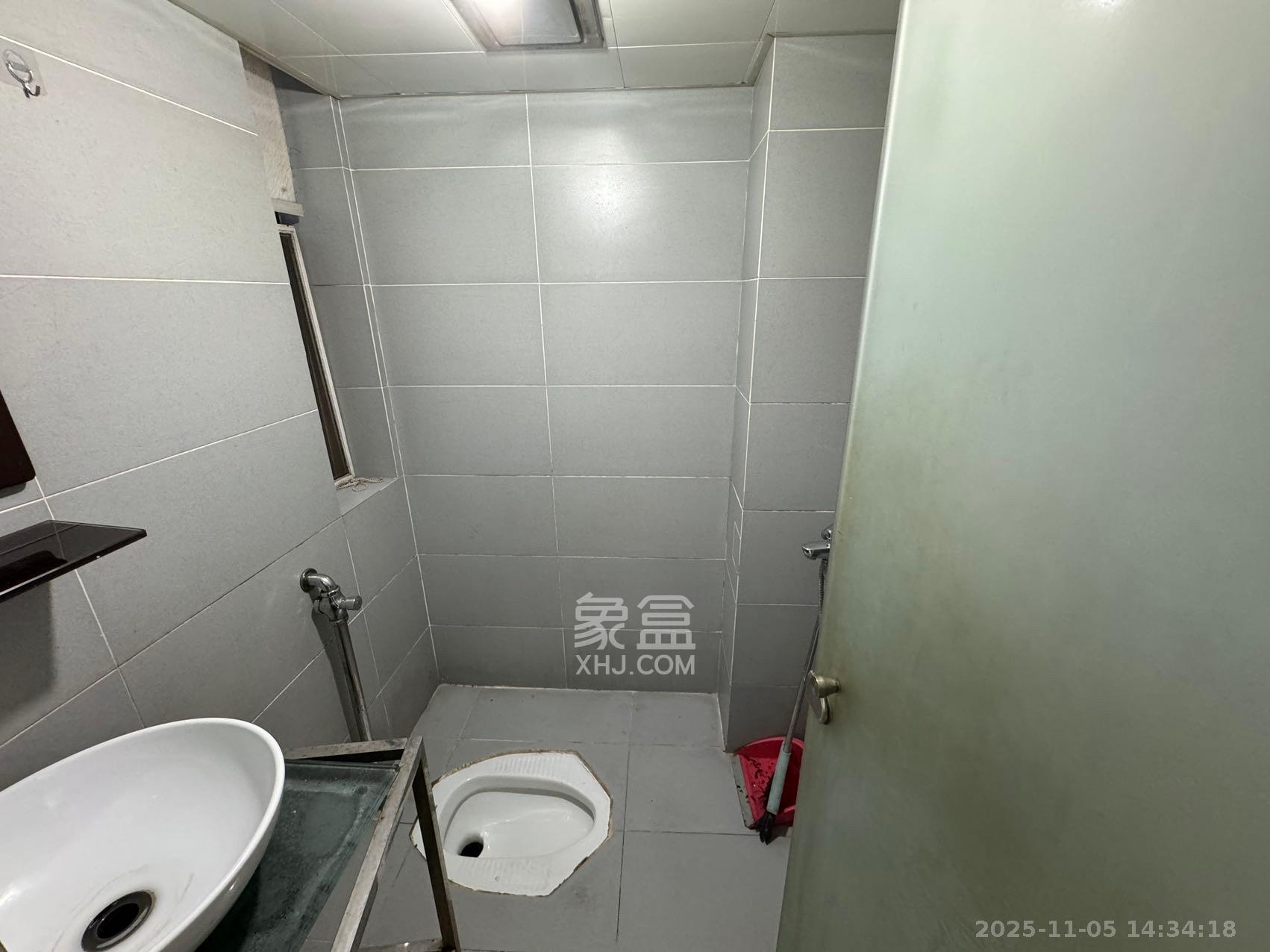 中江国际花城  3室1厅1卫    2700.0元/月室内图