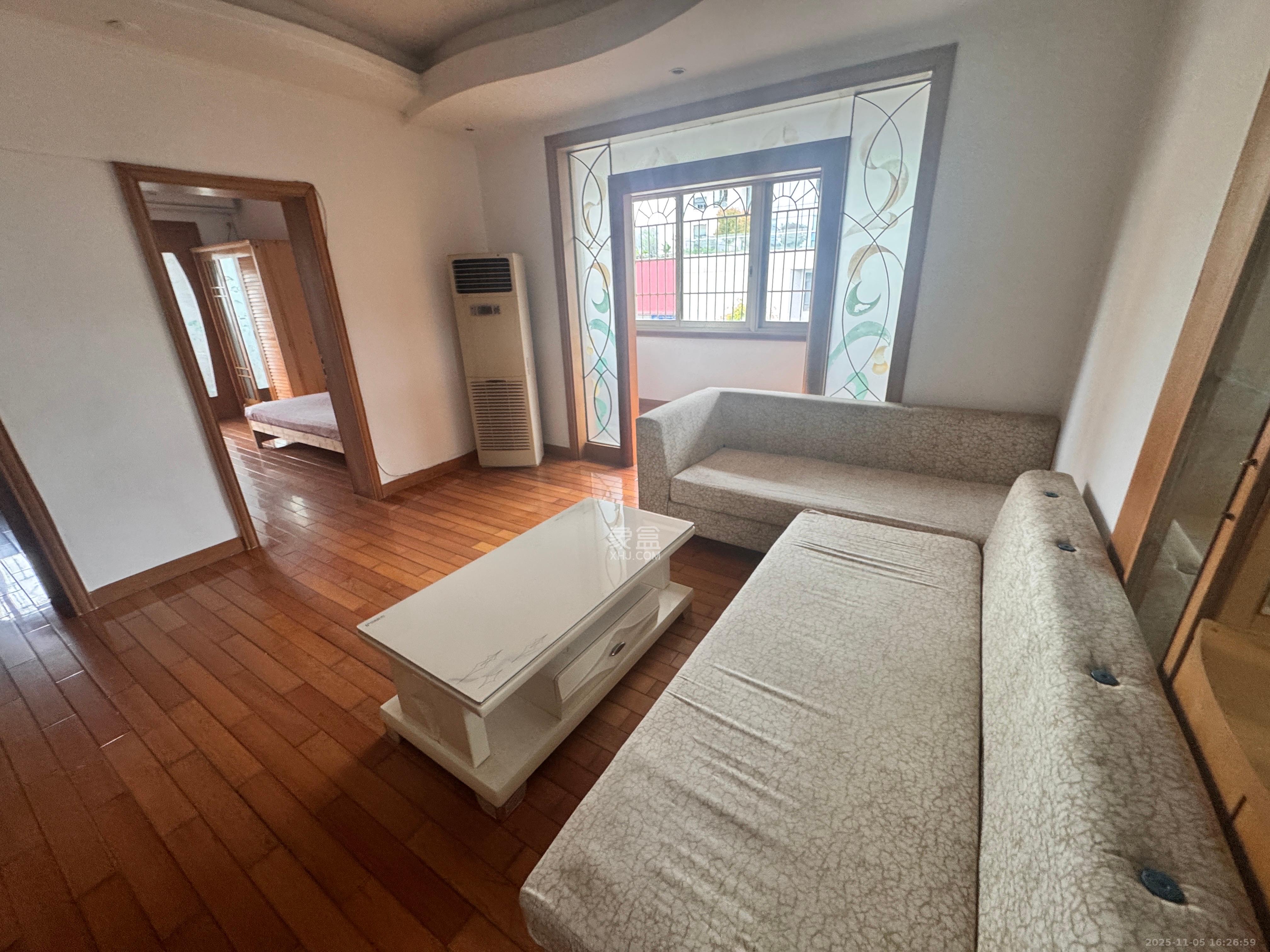 岳麓区公安分局住宅楼 3室2厅2卫 2200.0元/月 岳麓区公安分局住宅楼 3室2厅2卫 2200.0元/月室内图