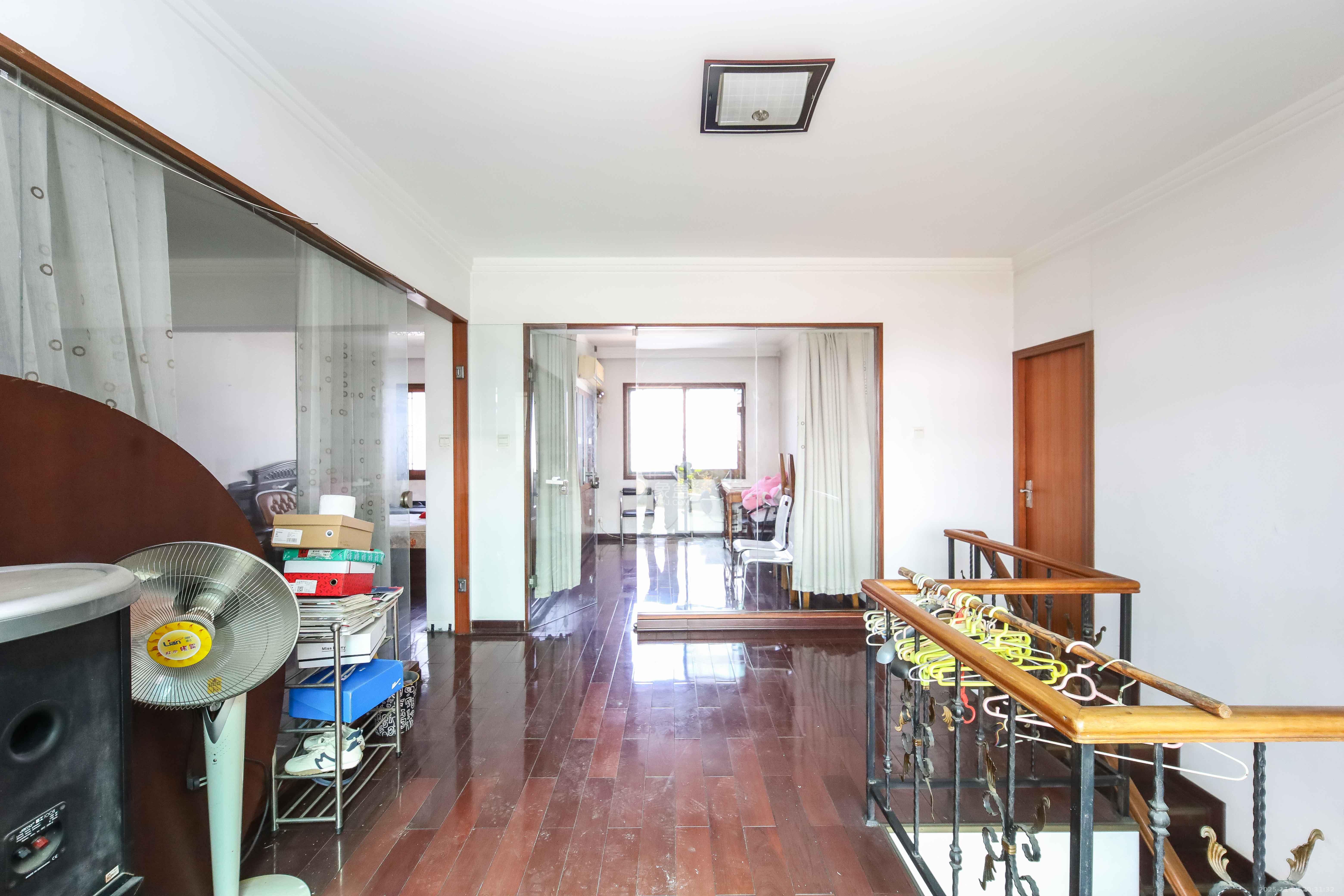 恒业雅苑  4室2厅2卫    152.0万其他