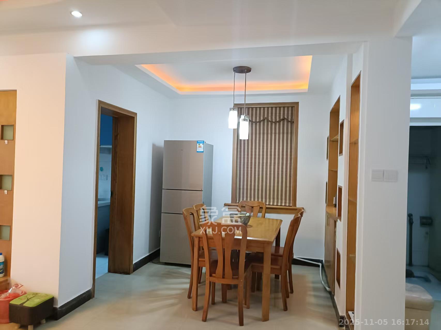 金信阳光在线  3室2厅1卫    2100.0元/月室内图