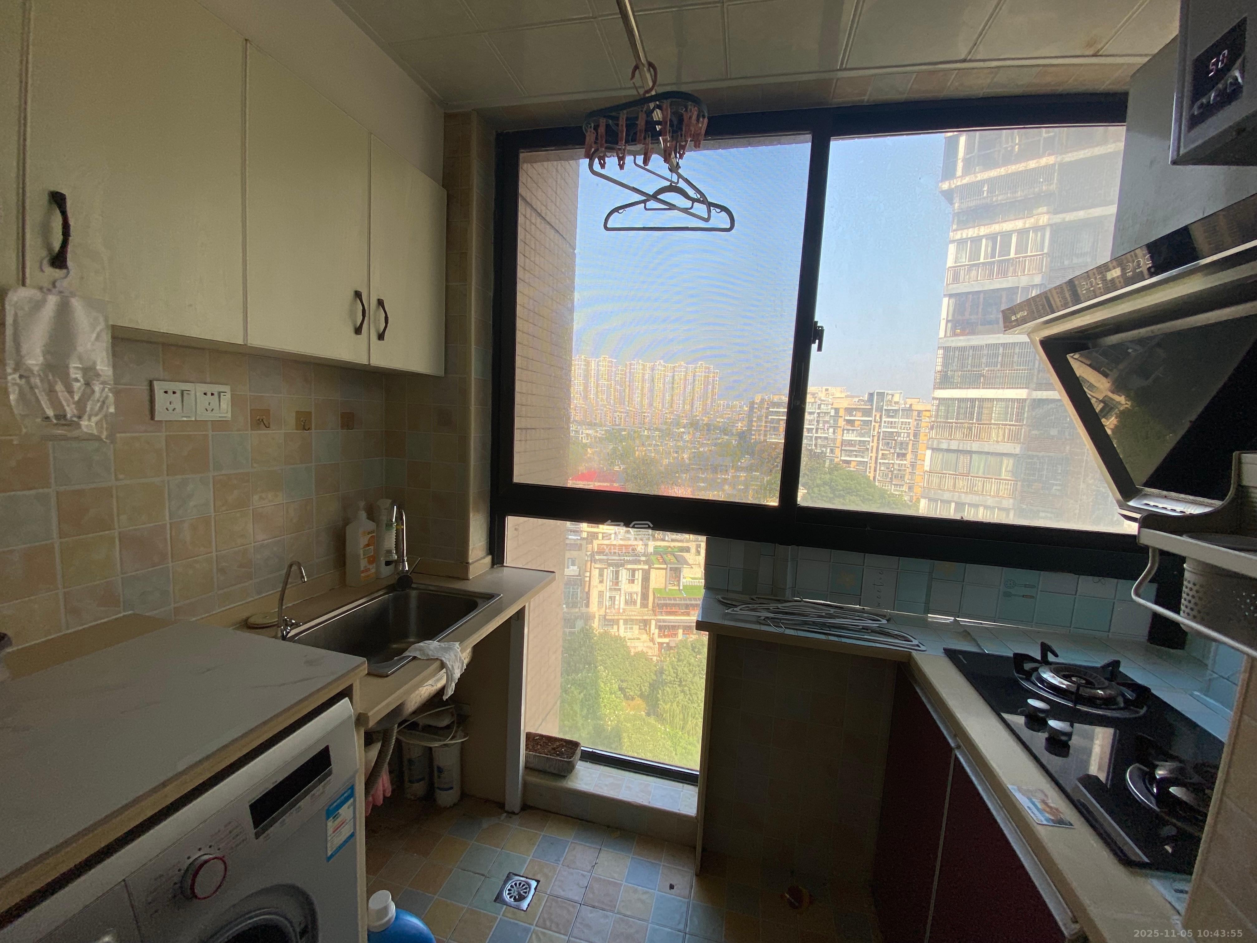 山水湾 1室1厅1卫 1400.0元/月 山水湾 1室1厅1卫 1400.0元/月室内图