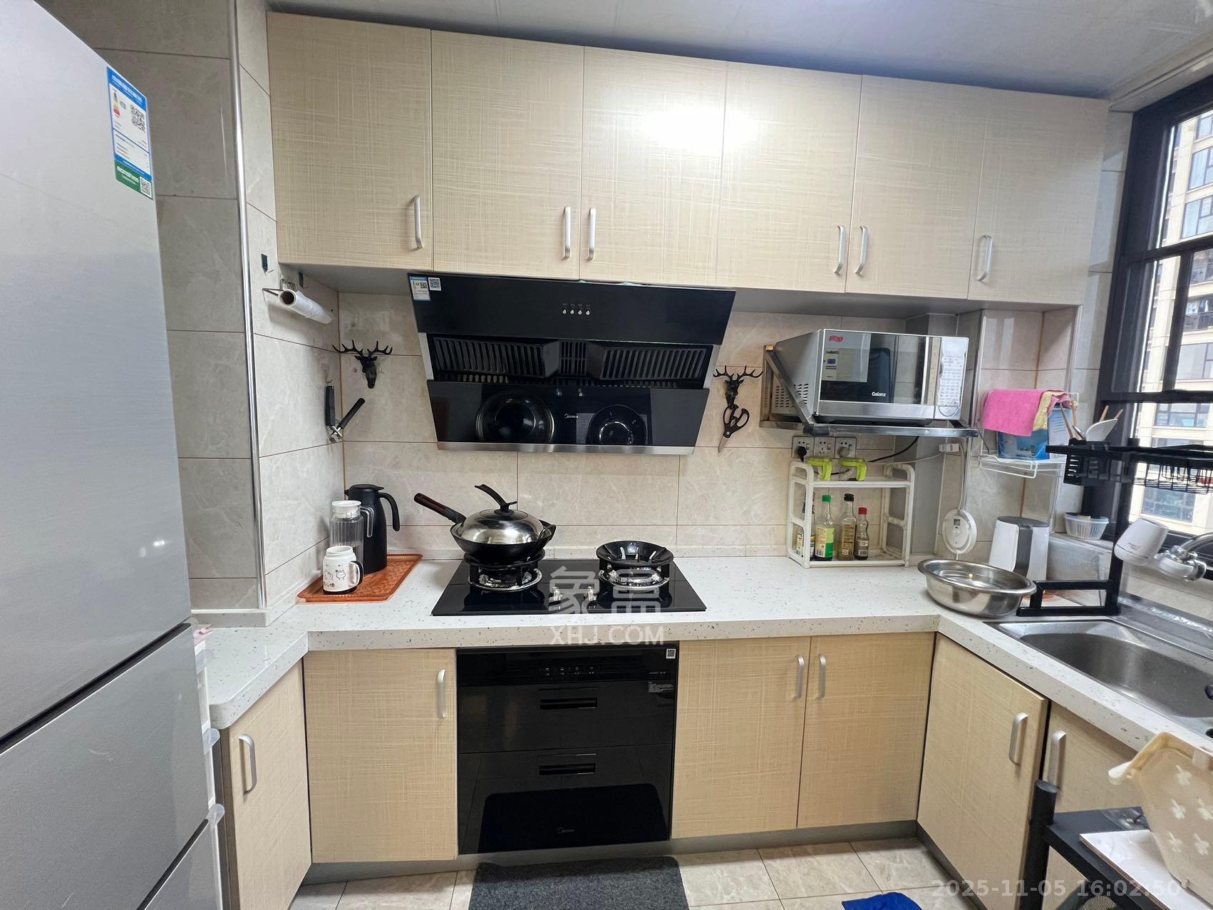 锦天金岸雅苑  2室1厅1卫    3000.0元/月室内图