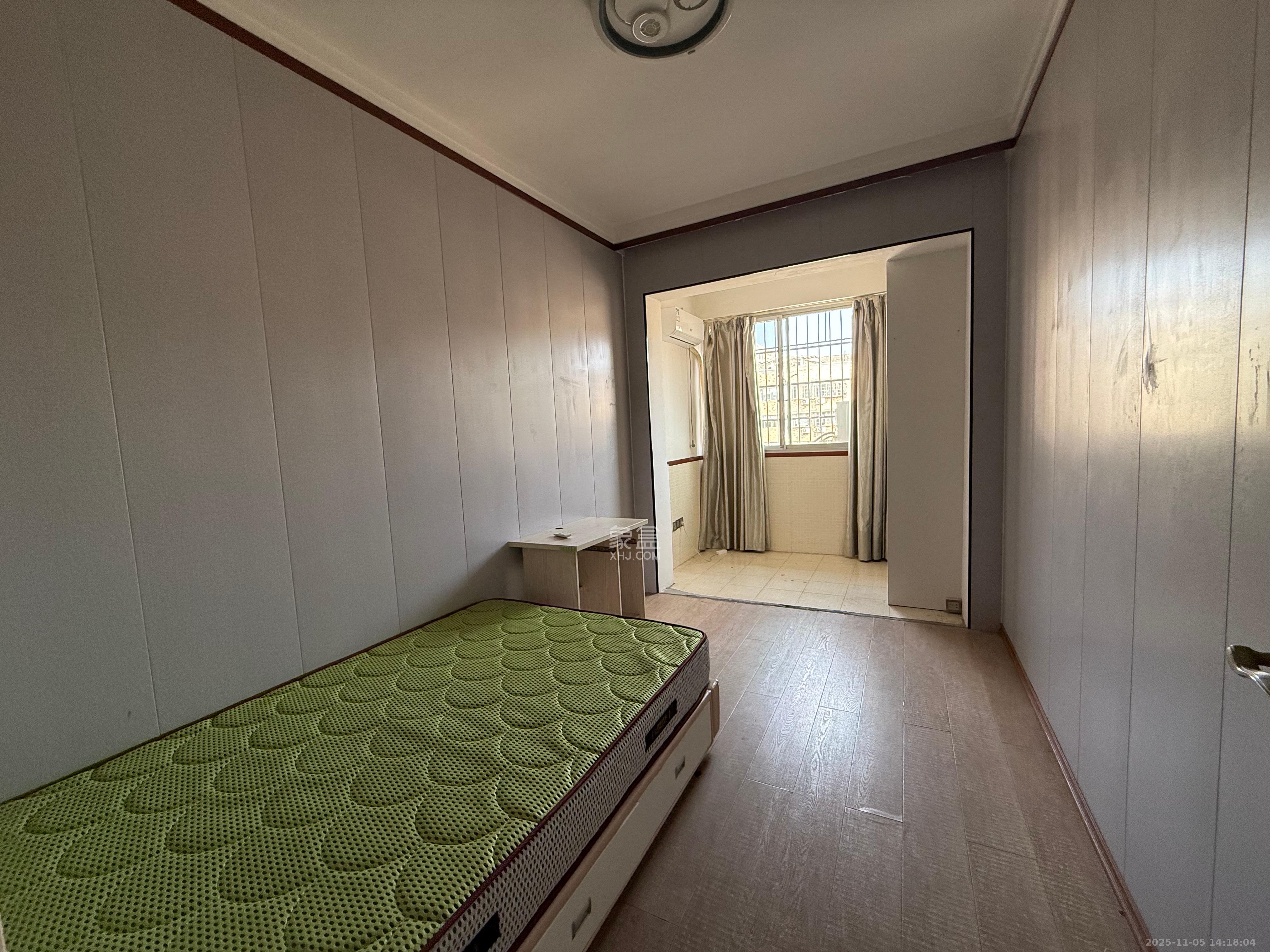 星沙商业步行街  1室2厅1卫    1700.0元/月室内图