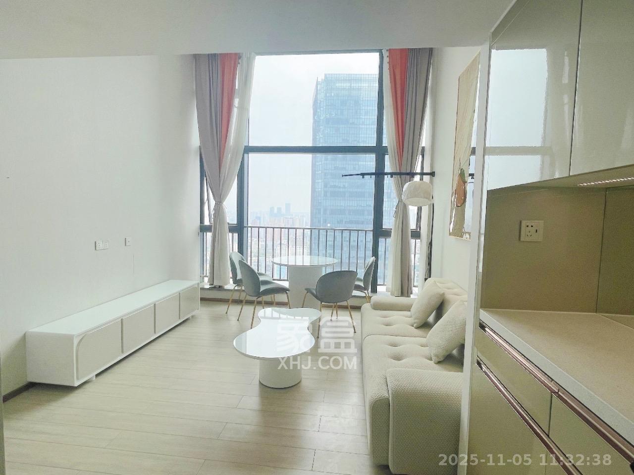 华远华时代 4室1厅2卫 4500.0元/月 华远华时代 4室1厅2卫 4500.0元/月室内图