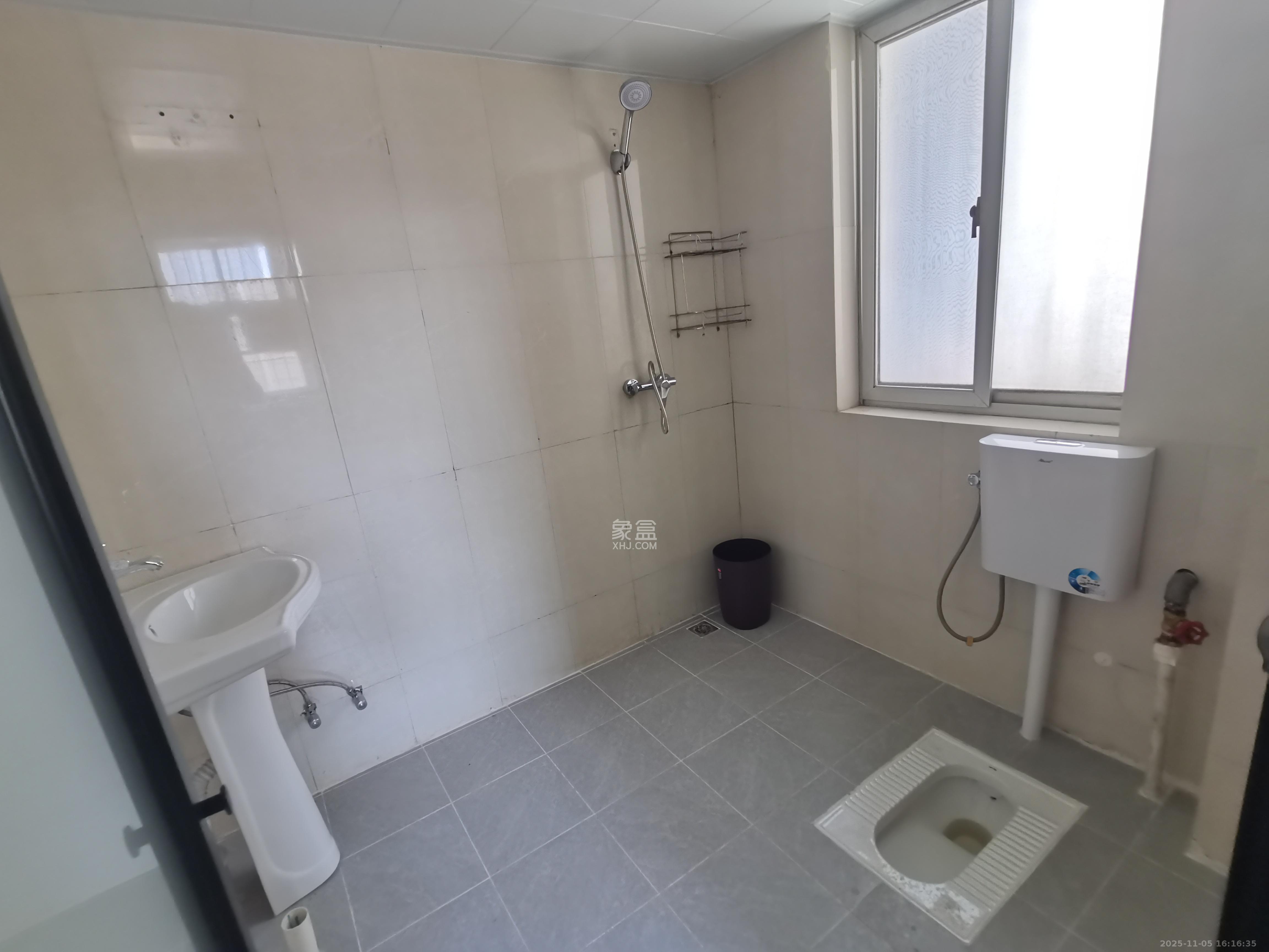 杨家山武警宿舍  2室1厅1卫    1700.0元/月室内图