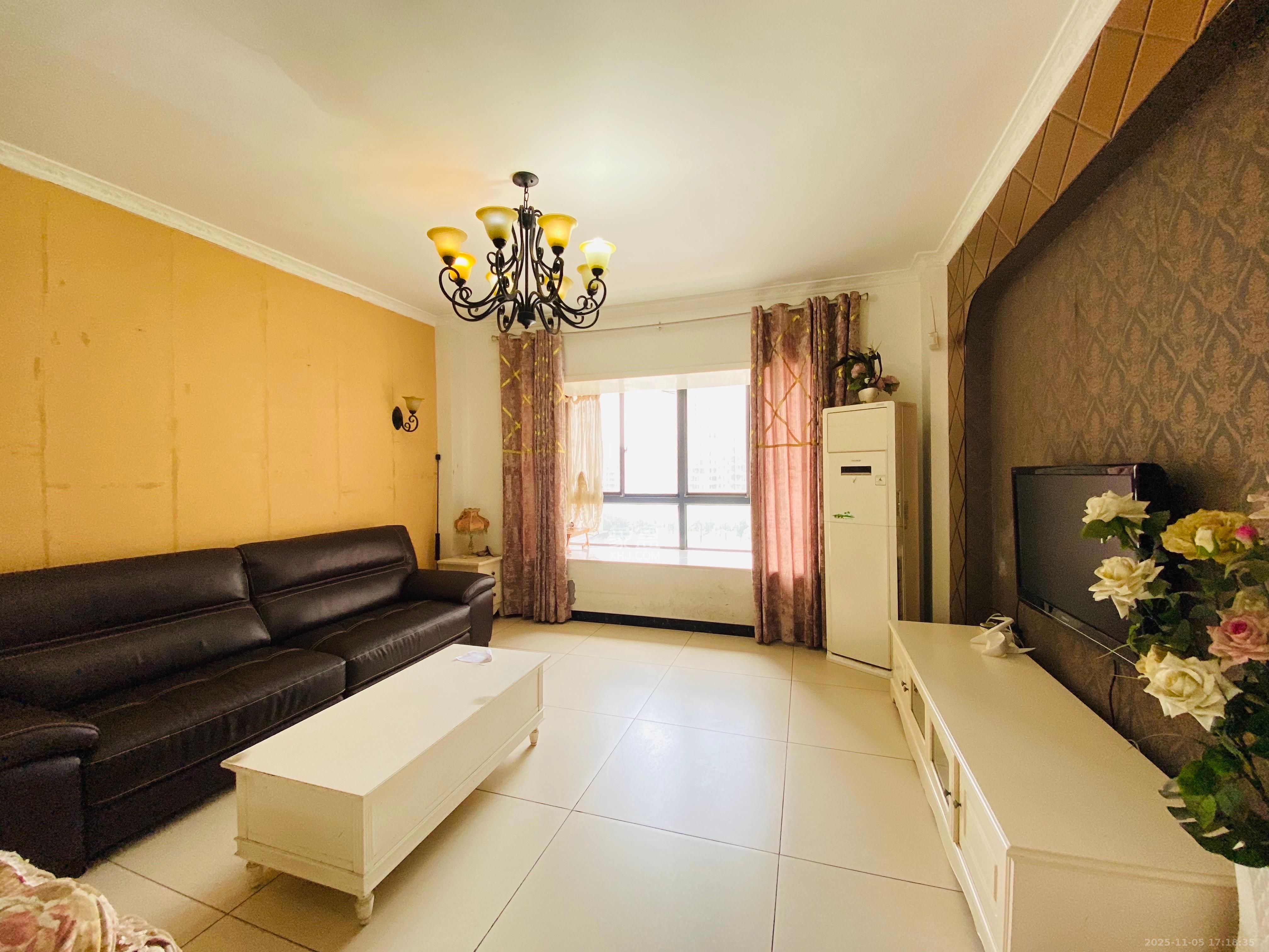 瑞都华庭（华庭美苑）  3室2厅1卫    2400.0元/月室内图