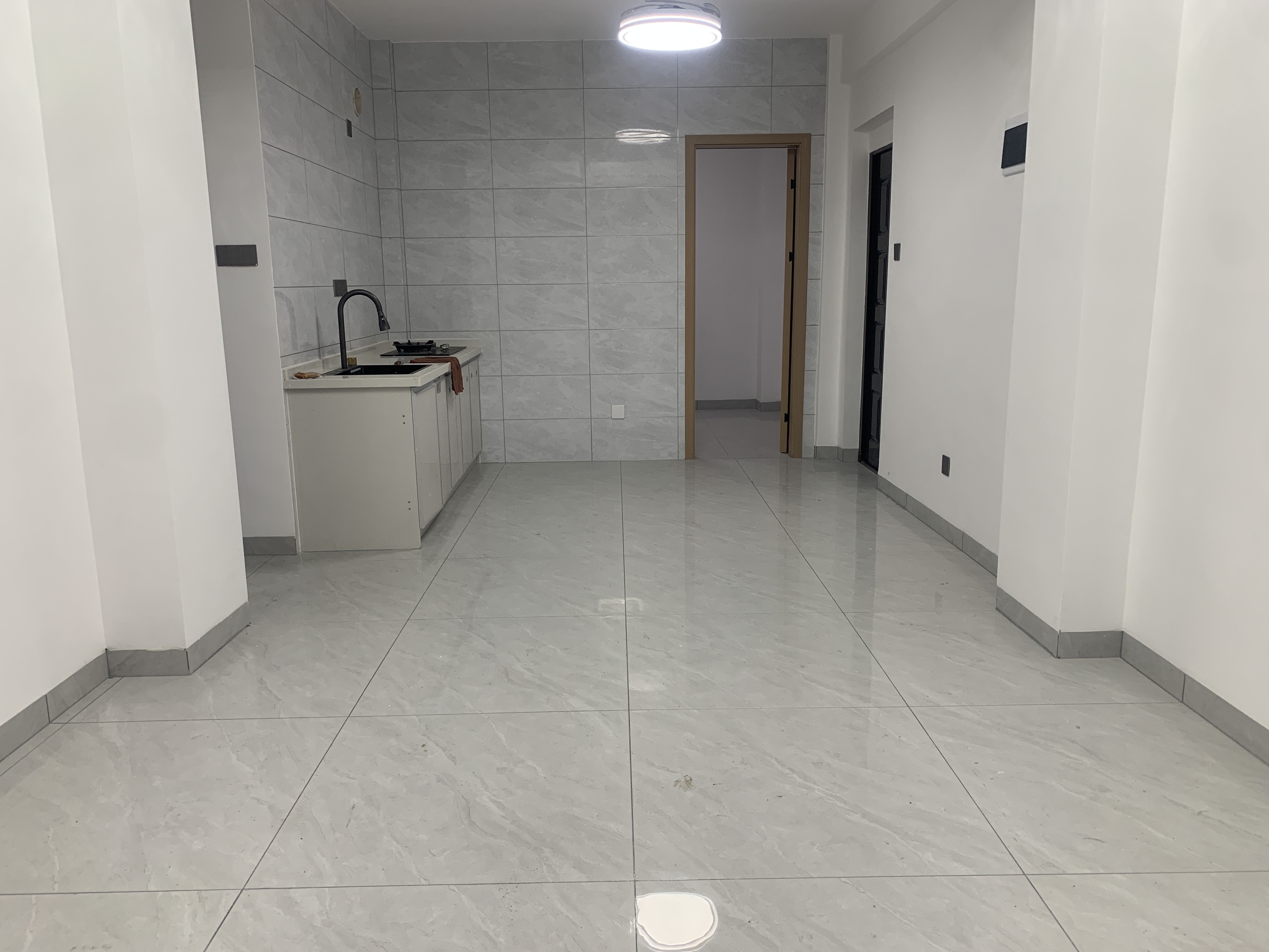 椰树小区  2室1厅1卫    75.0万客厅