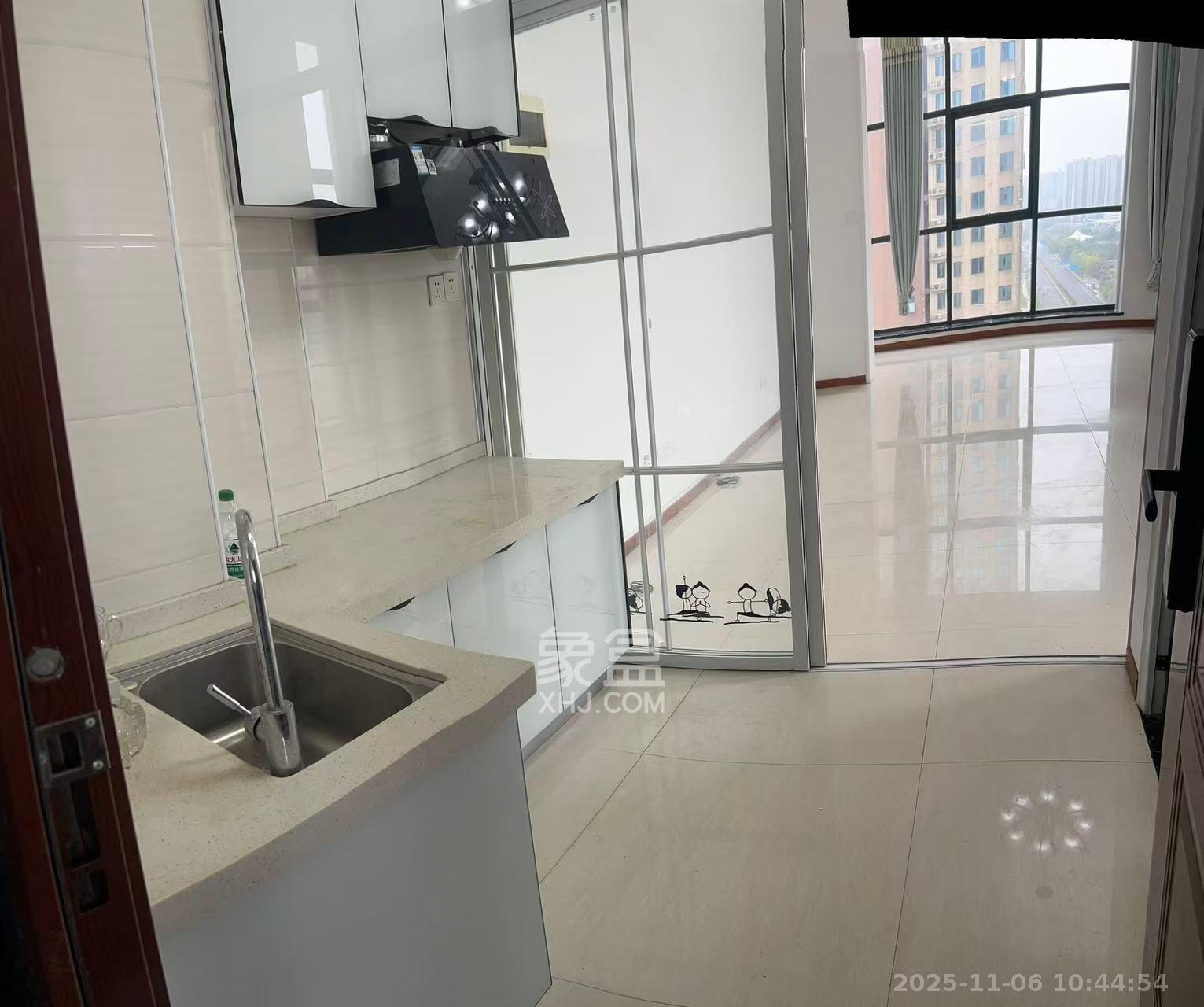 华侨假日中心（晟华苑）  1室1厅1卫    1600.0元/月室内图