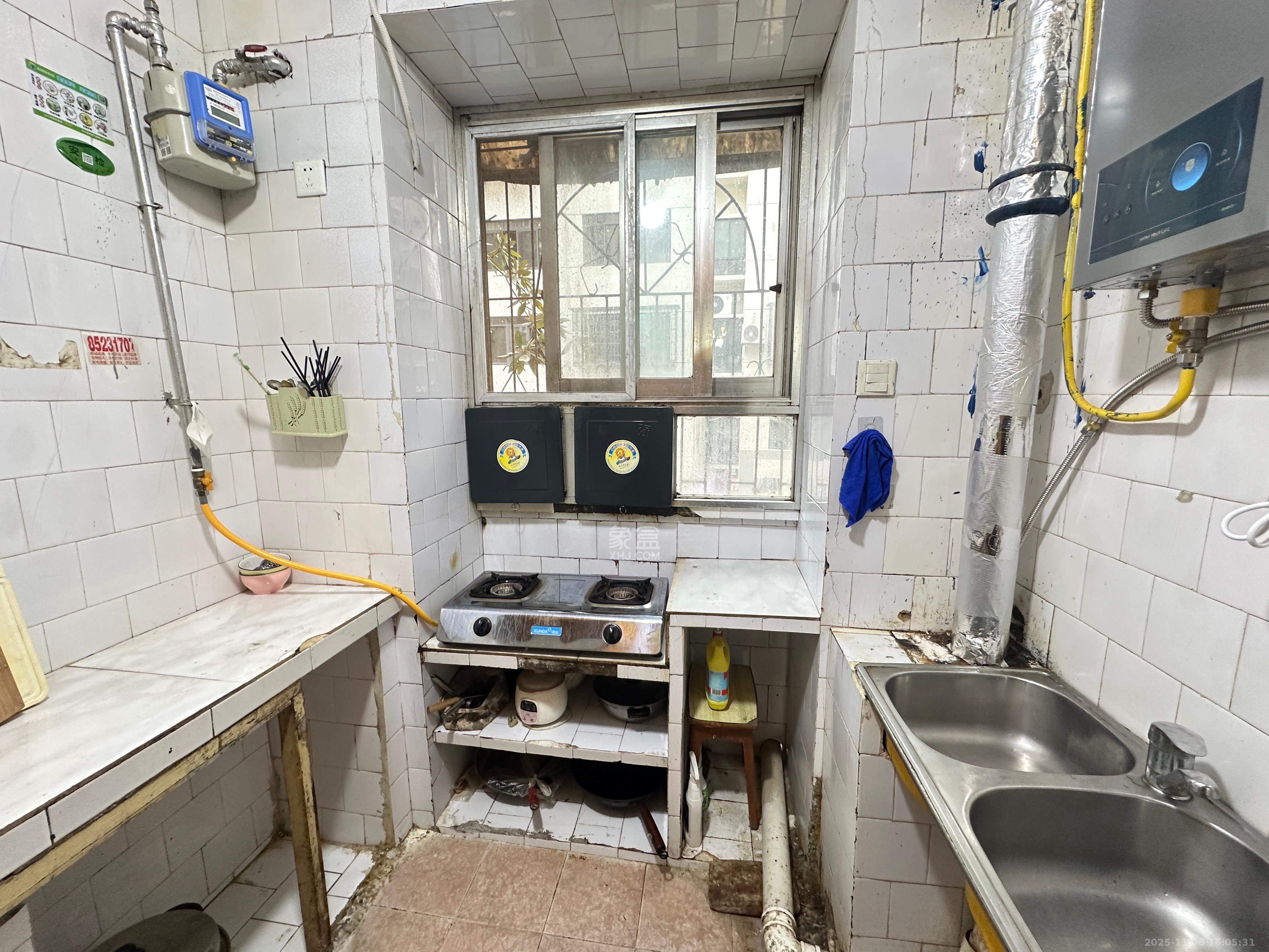 湖南石油化学工业局小区(侯家塘化工厅) 3室2厅1卫 2000.0元/月 湖南石油化学工业局小区(侯家塘化工厅) 3室2厅1卫 2000.0元/月室内图