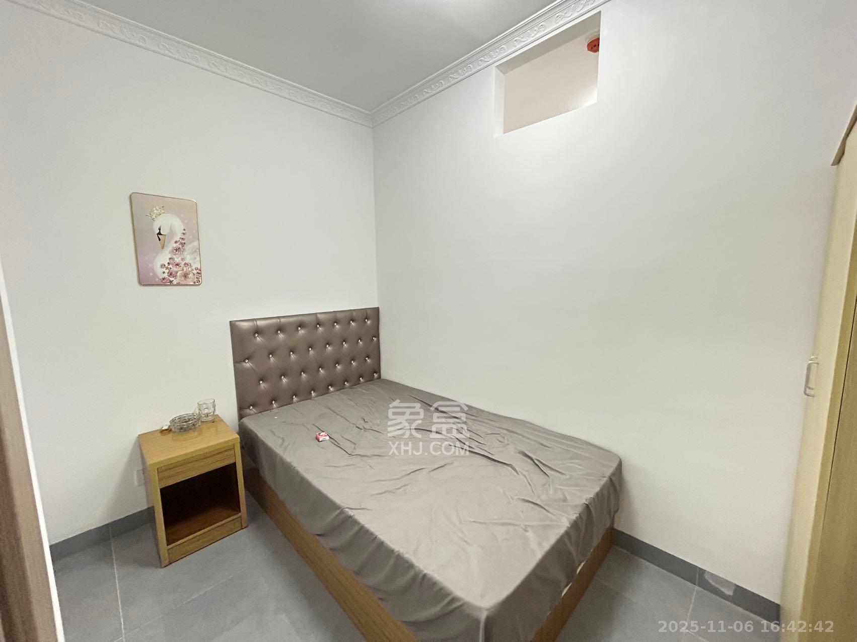 怡海星城 2室2厅1卫 1300.0元/月 怡海星城 2室2厅1卫 1300.0元/月室内图