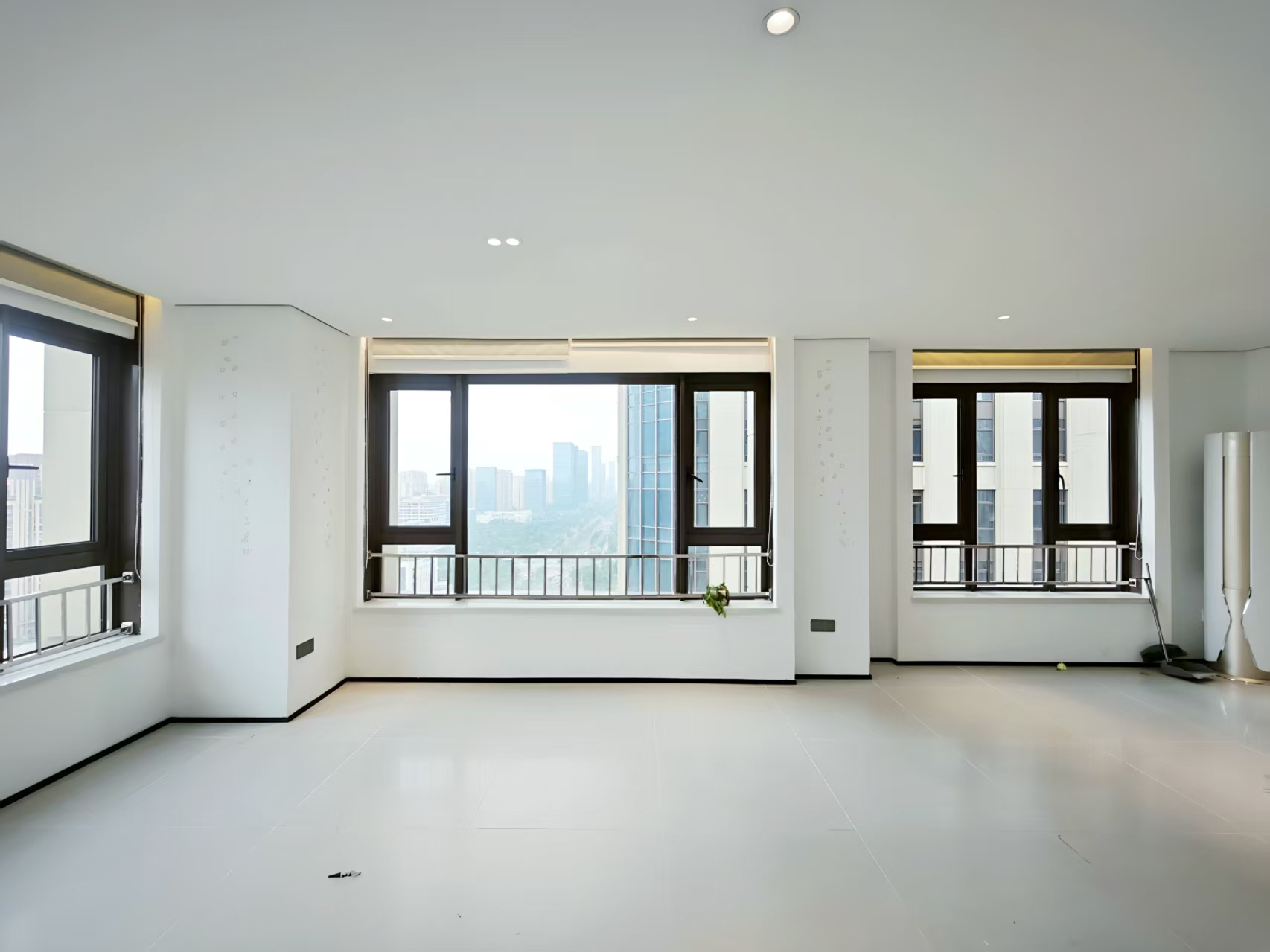 海航豪庭南苑 2室2厅2卫 4000.0元/月 海航豪庭南苑 2室2厅2卫 4000.0元/月室内图