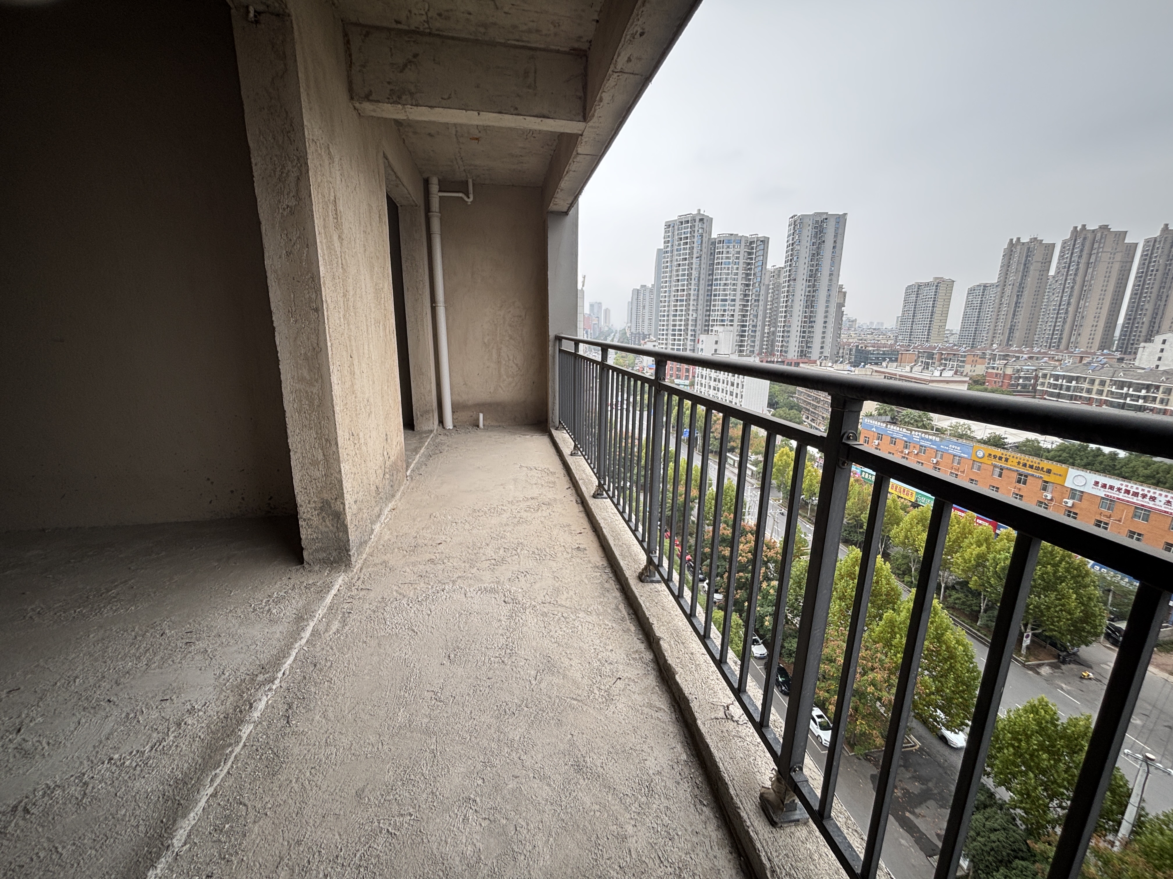 教师新都  4室2厅2卫    72.8万