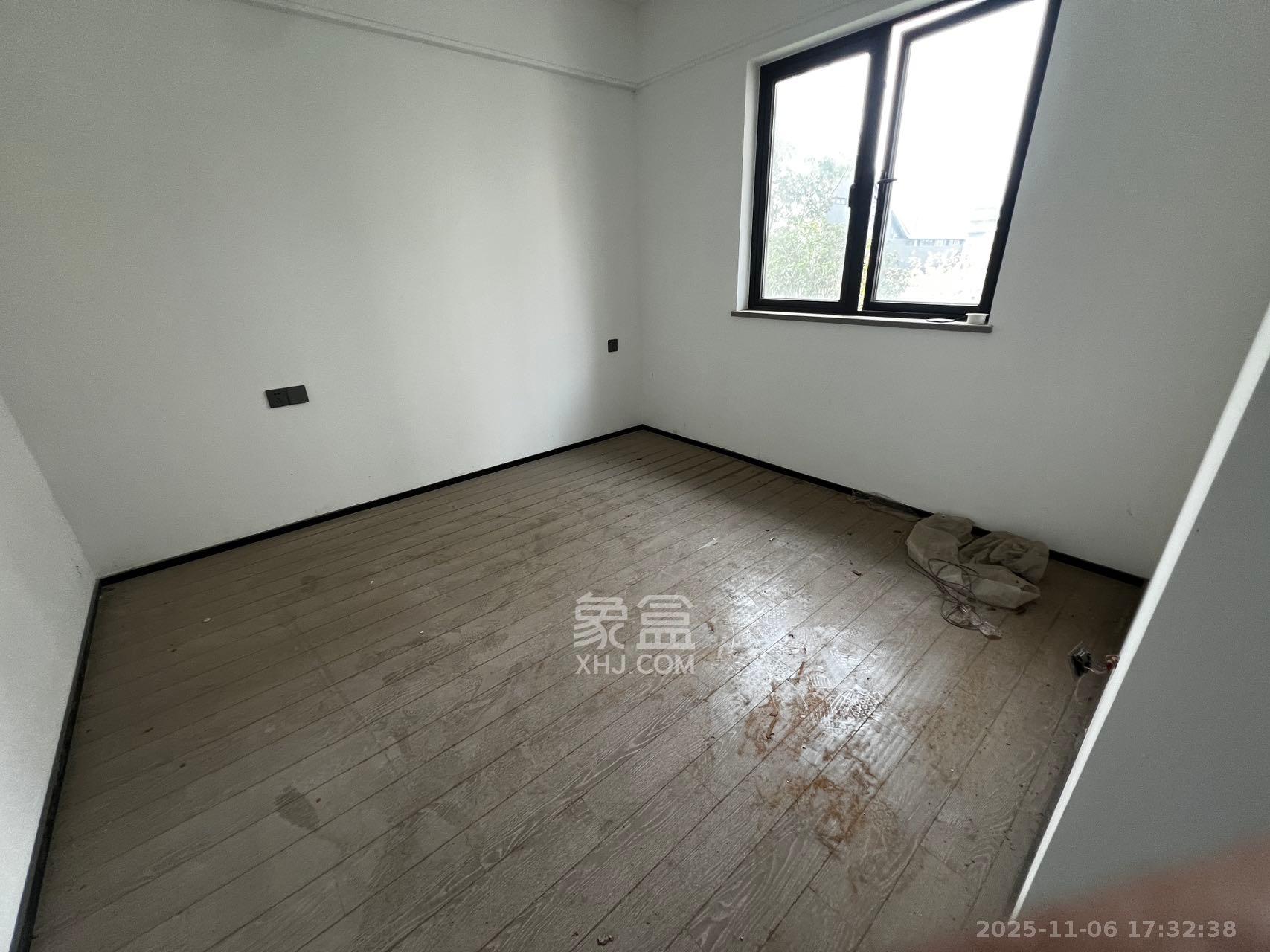 万科天空之境  4室2厅2卫    2000.0元/月室内图