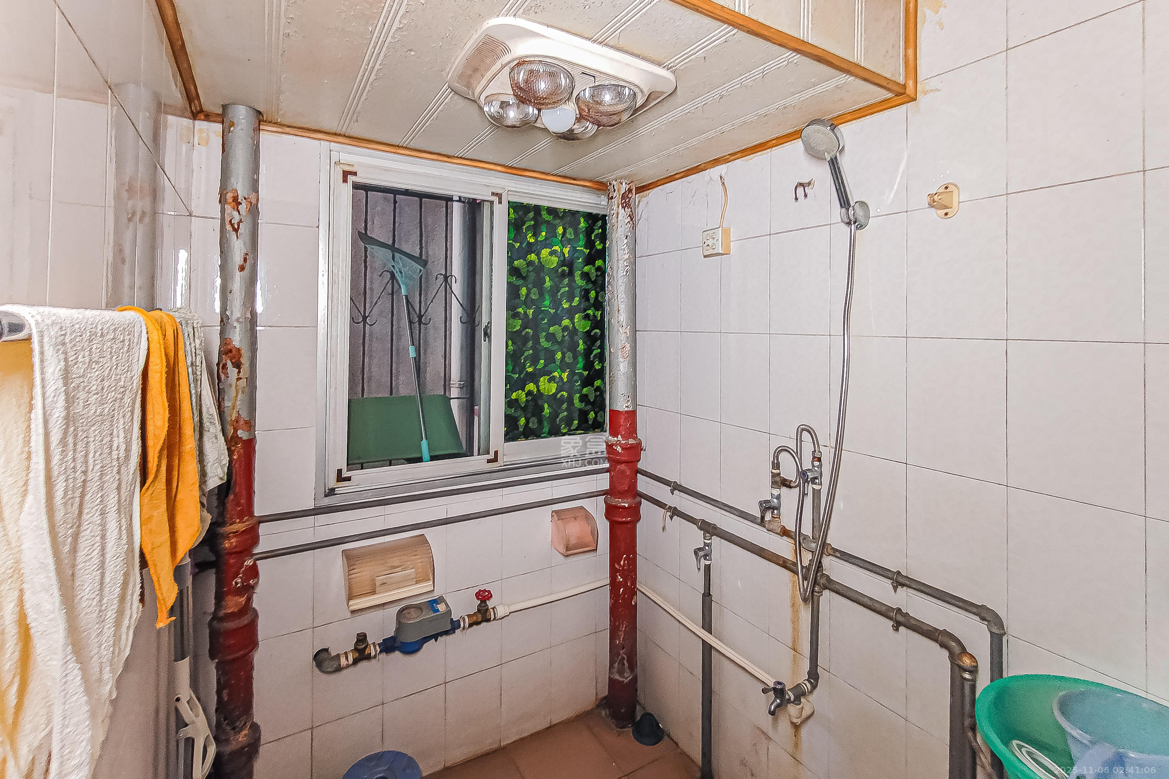 海利宿舍  2室2厅1卫    48.0万厨房