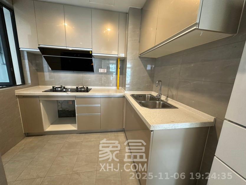 绿地长沙城际空间站(柏仕佳苑) 3室2厅2卫 3800.0元/月 绿地长沙城际空间站(柏仕佳苑) 3室2厅2卫 3800.0元/月室内图