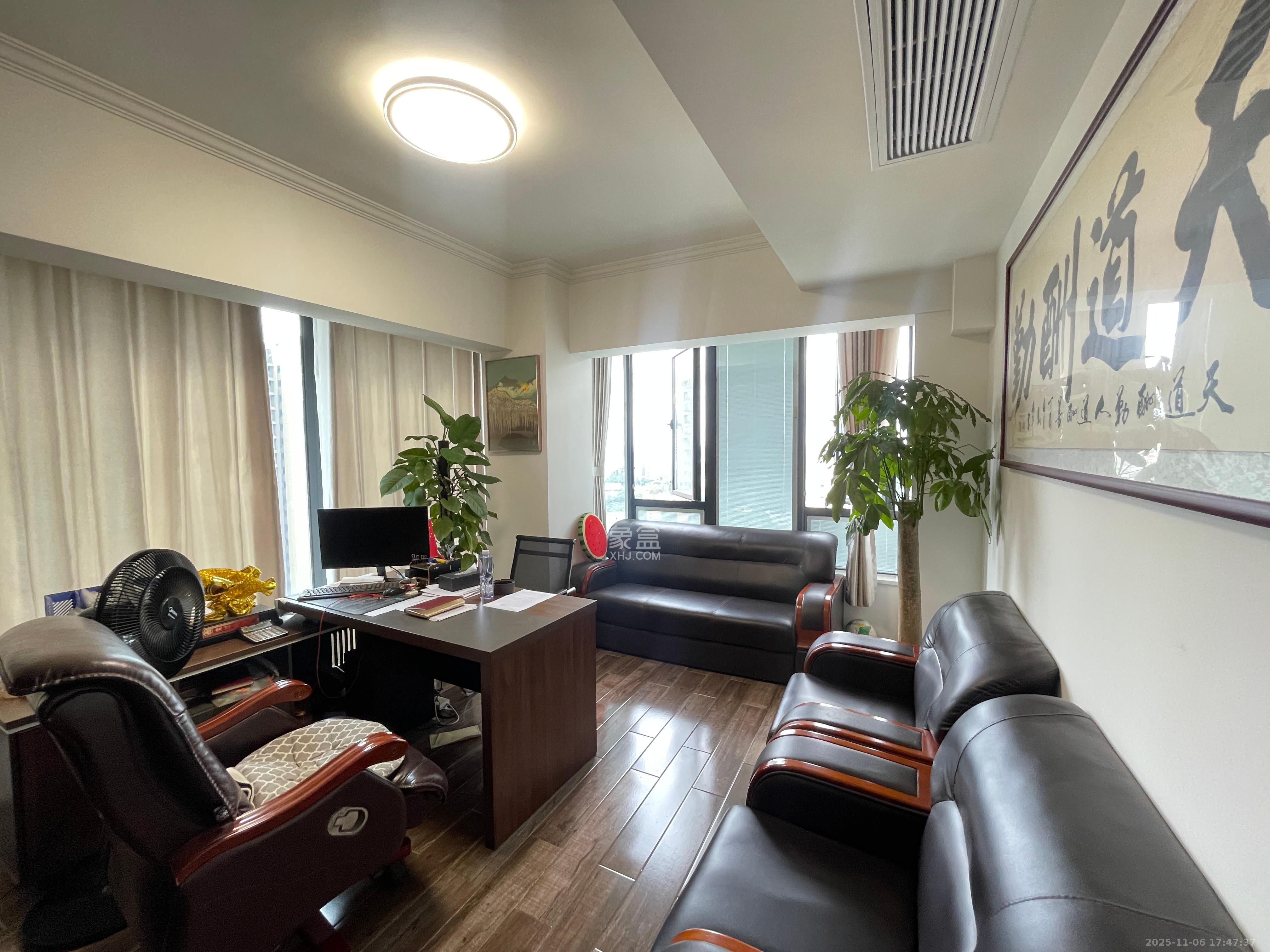 华润翡翠府  1室1厅1卫    11000.0元/月室内图