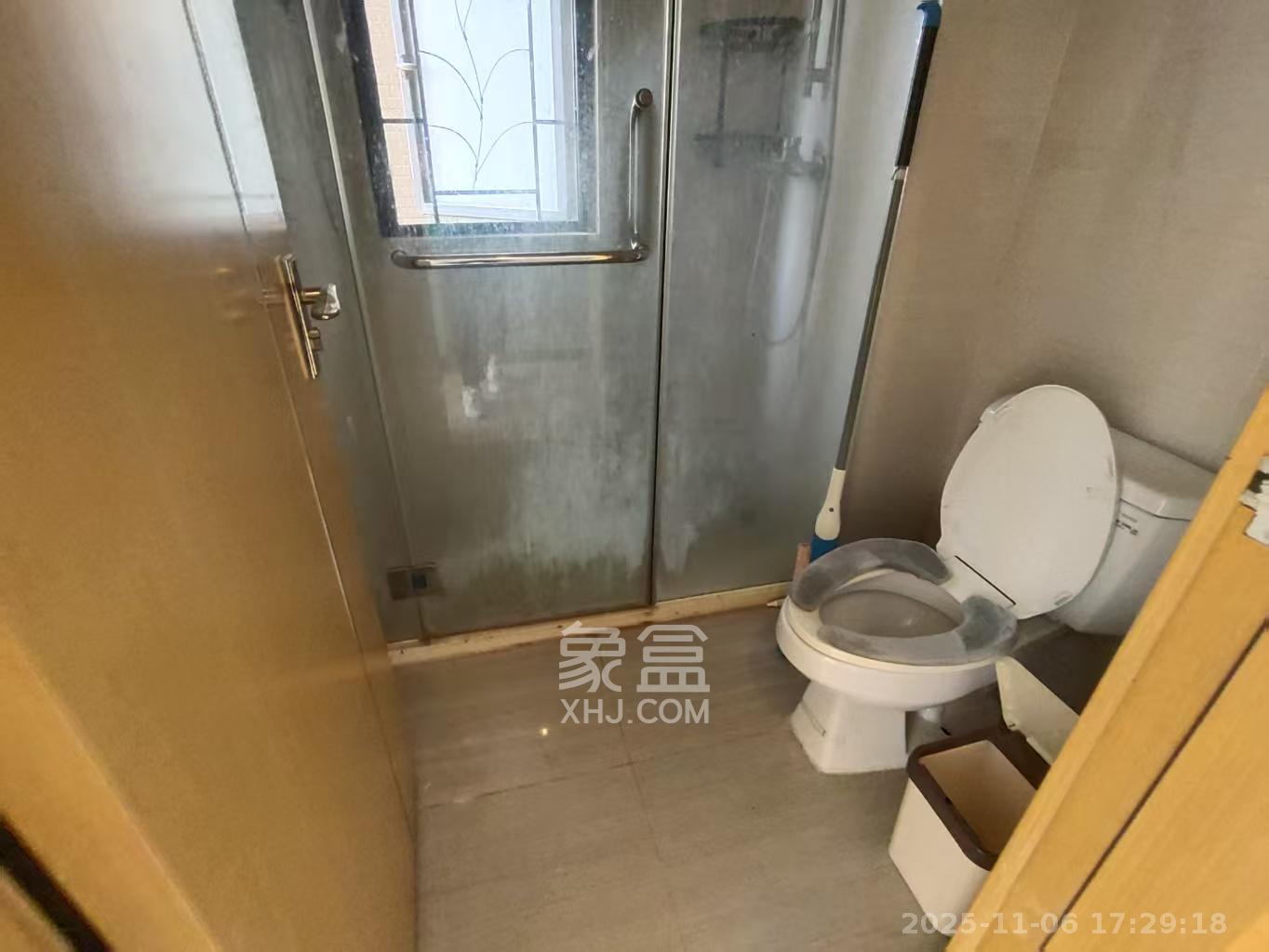 中海国际四期 2室2厅1卫 1900.0元/月 中海国际四期 2室2厅1卫 1900.0元/月室内图