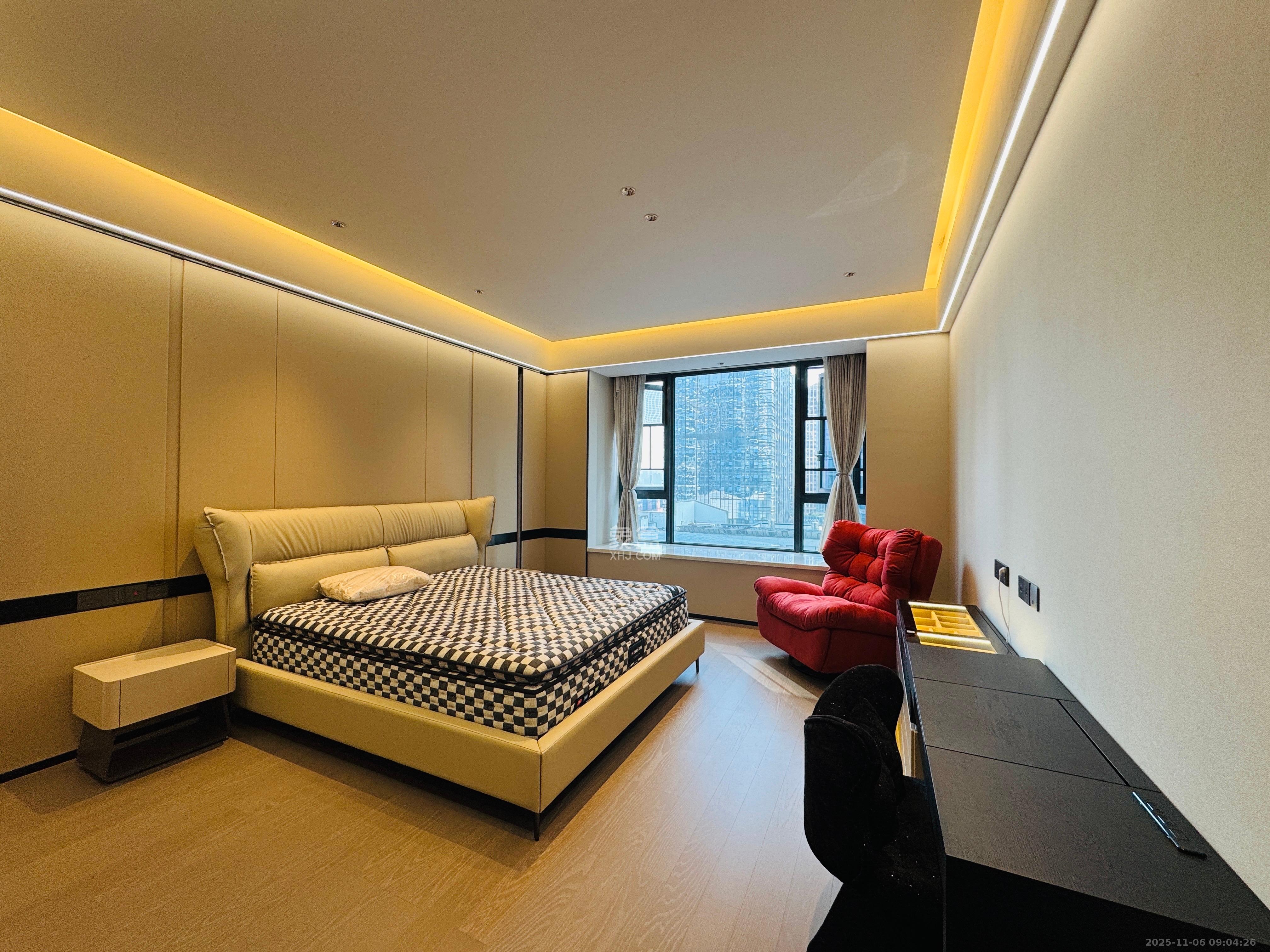 旭辉铂悦湘江  4室2厅3卫    18700.0元/月室内图