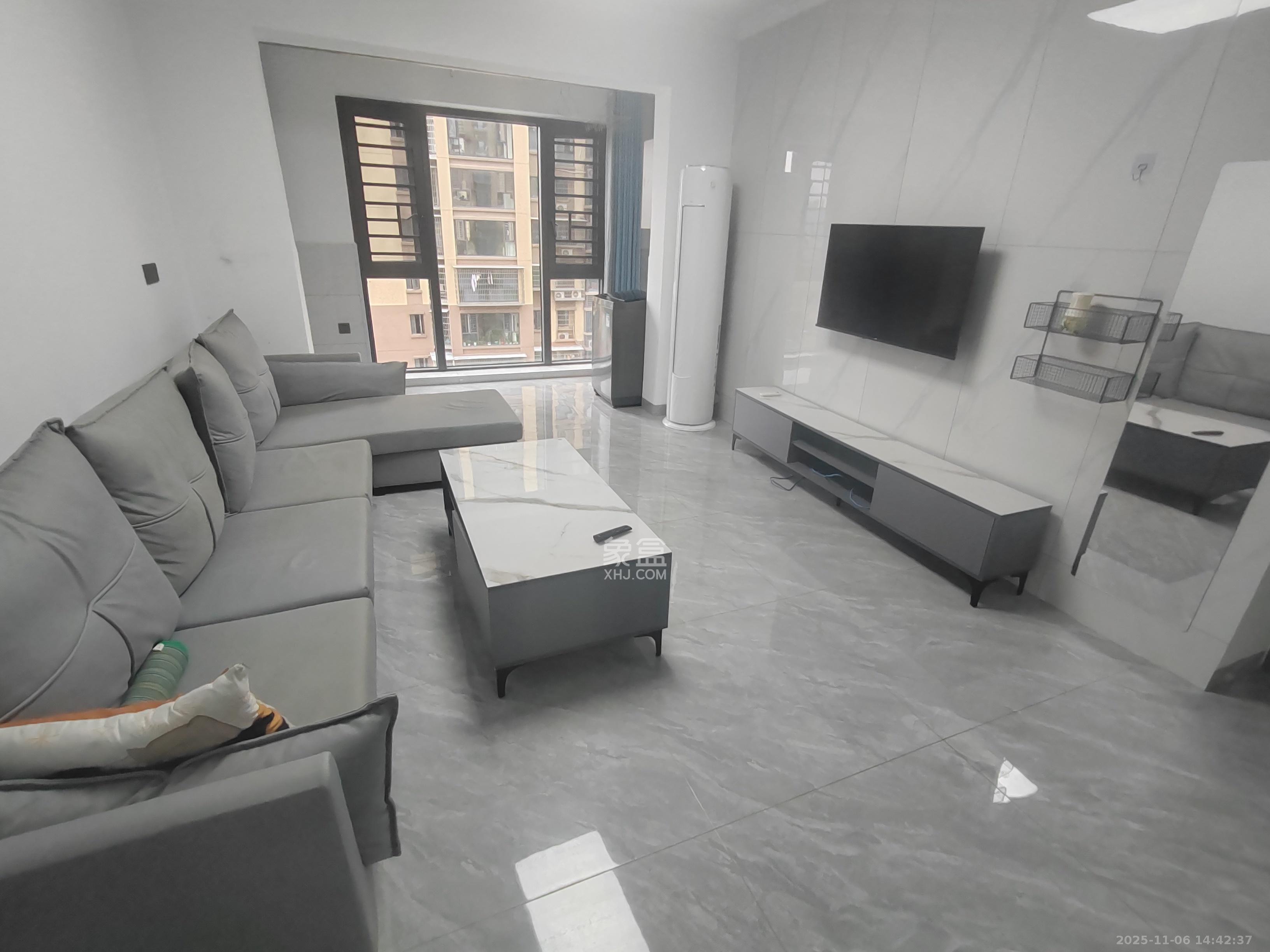 和润园三期  2室2厅1卫    2300.0元/月室内图