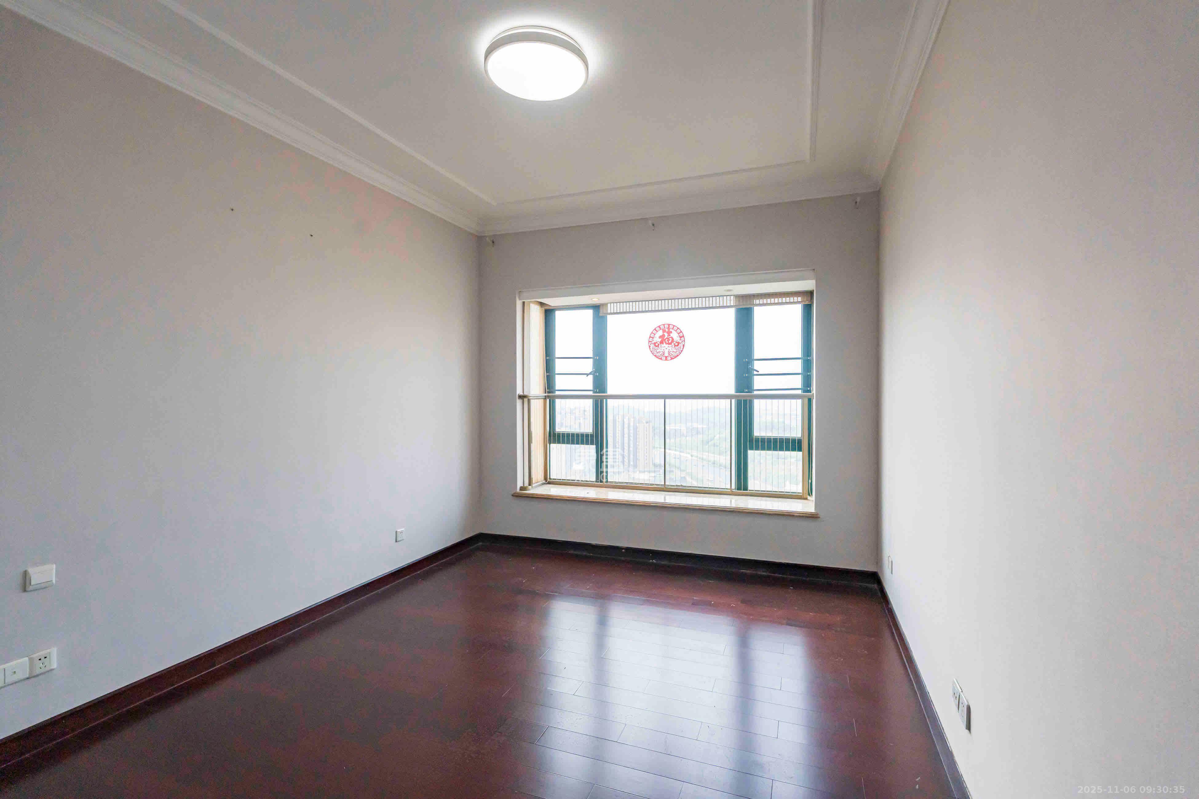 恒大雅苑 4室2厅2卫 6500.0元/月 恒大雅苑 4室2厅2卫 6500.0元/月室内图