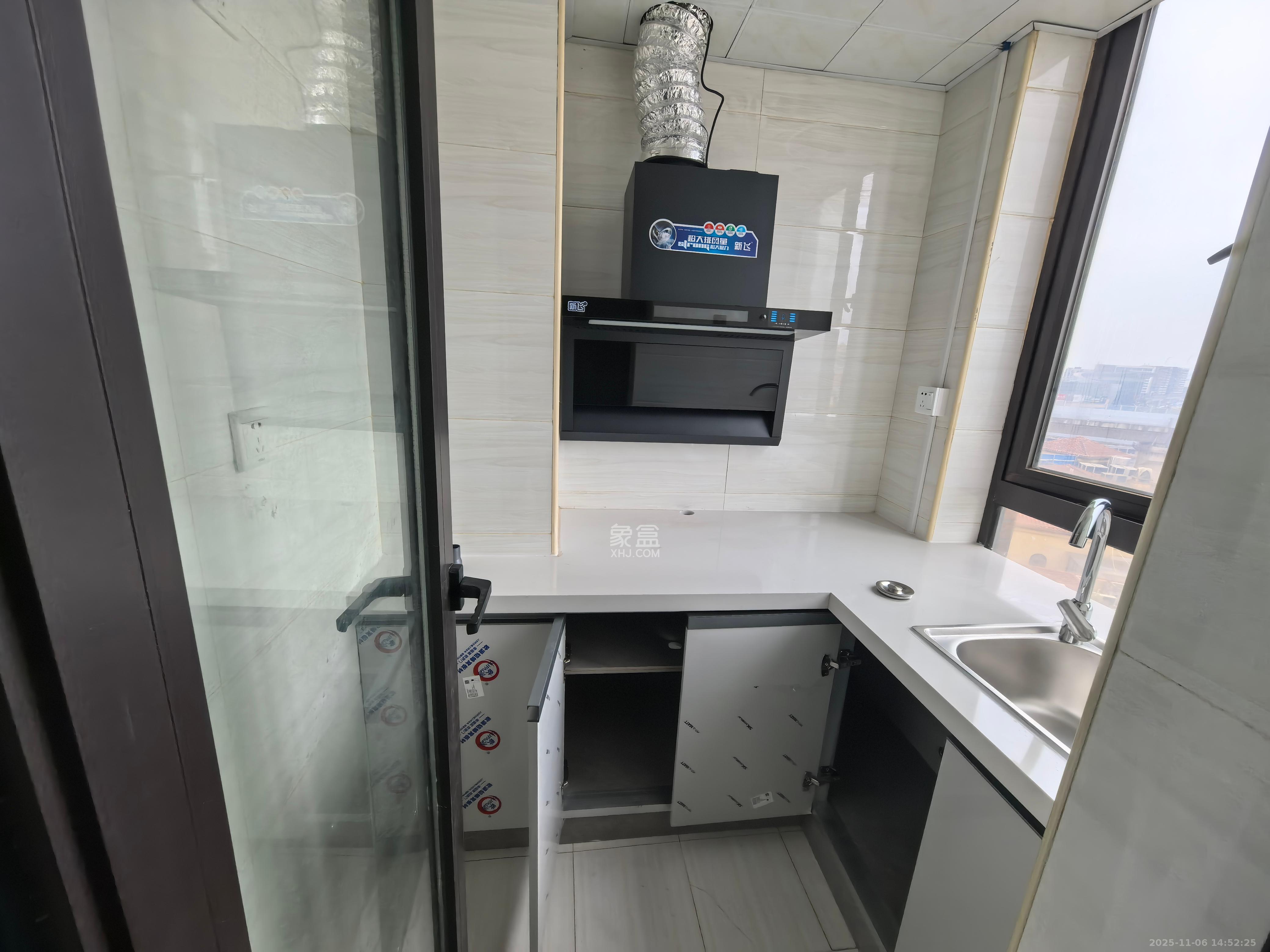 中信凯旋蓝岸(中信新城三期) 1室1厅1卫 1300.0元/月 中信凯旋蓝岸(中信新城三期) 1室1厅1卫 1300.0元/月室内图