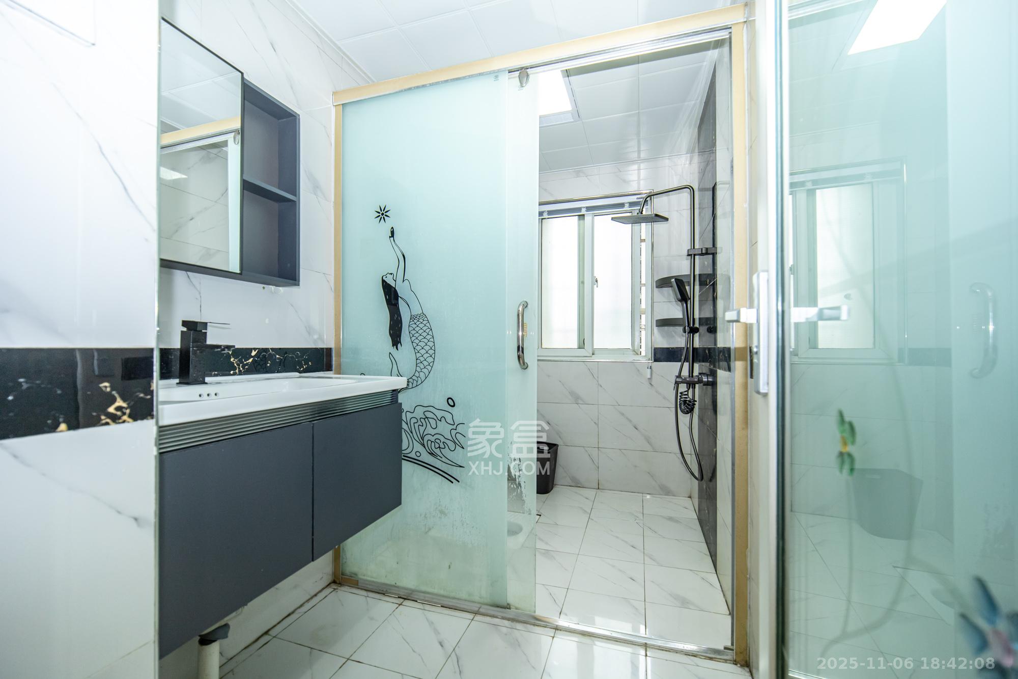 楚天世纪城东苑 3室2厅2卫 79.8万 楚天世纪城东苑 3室2厅2卫 79.8万卫生间