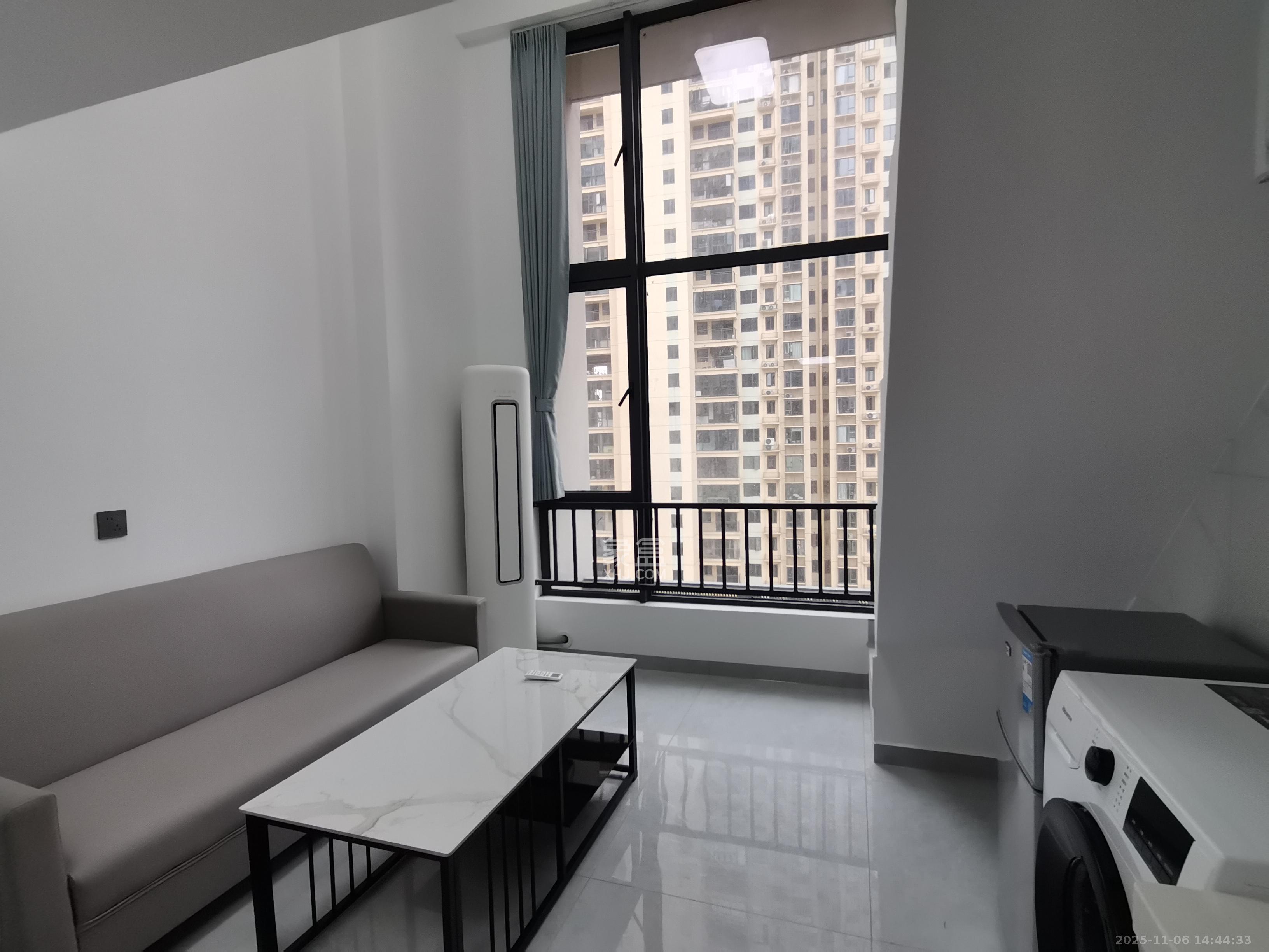 力高凤凰新天  1室1厅1卫    2000.0元/月