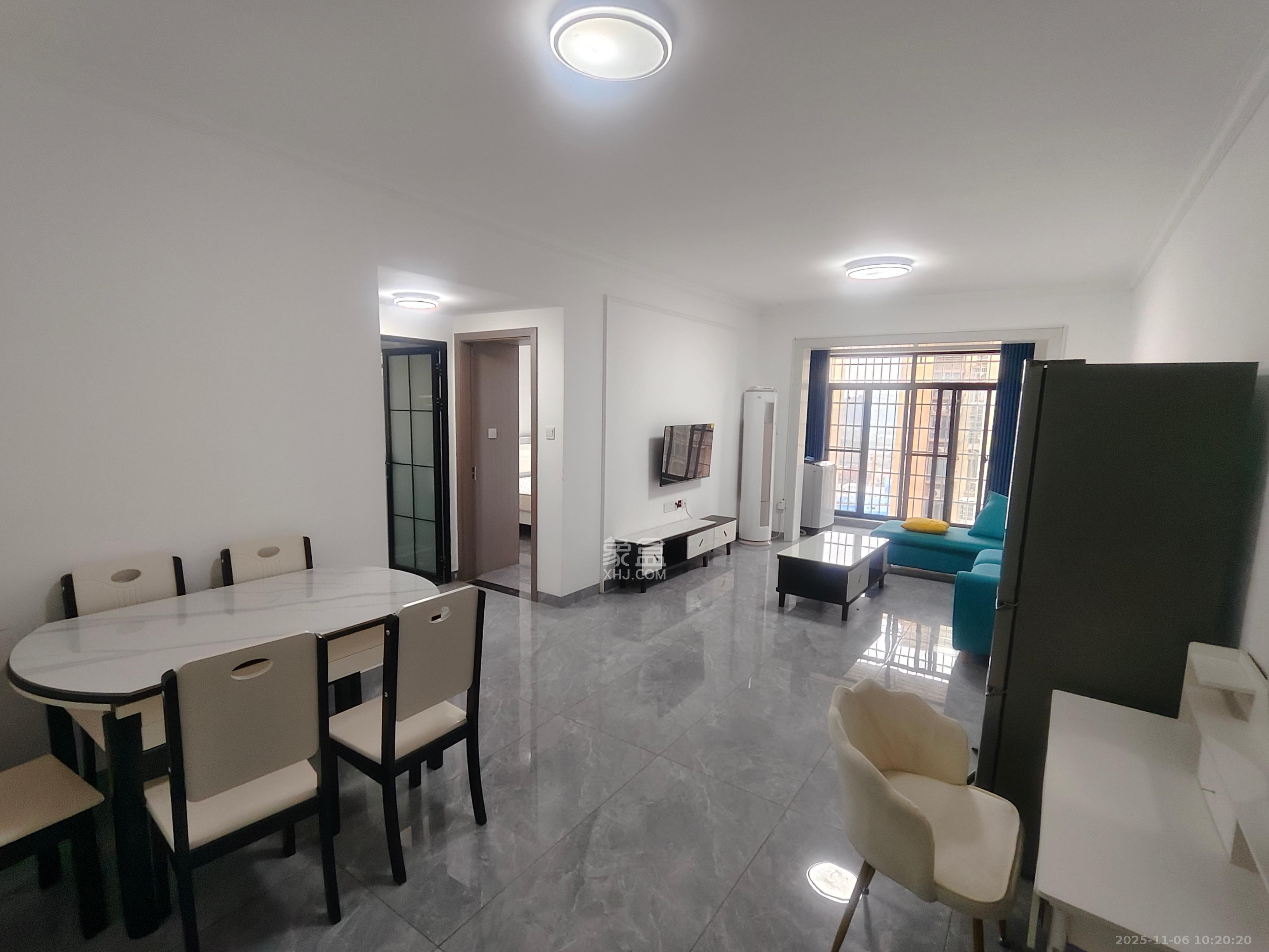 和润园三期  2室2厅1卫    2200.0元/月室内图1