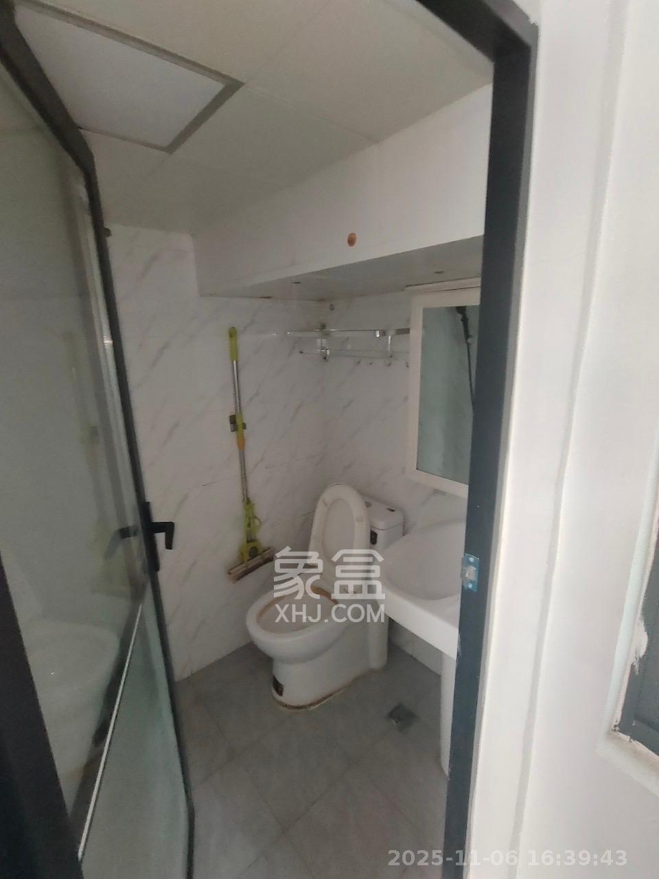 金地铂悦 1室0厅0卫 700.0元/月 金地铂悦 1室0厅0卫 700.0元/月室内图