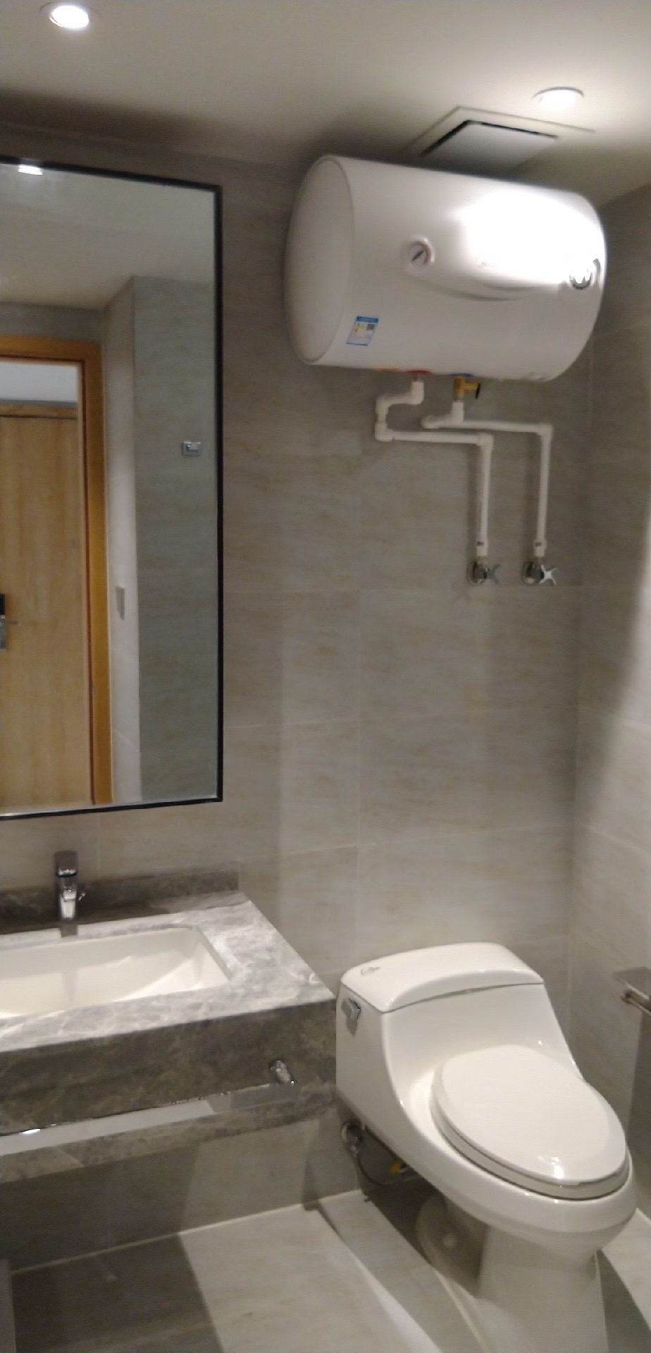 海航豪庭北苑 1室0厅1卫 2200.0元/月 海航豪庭北苑 1室0厅1卫 2200.0元/月室内图