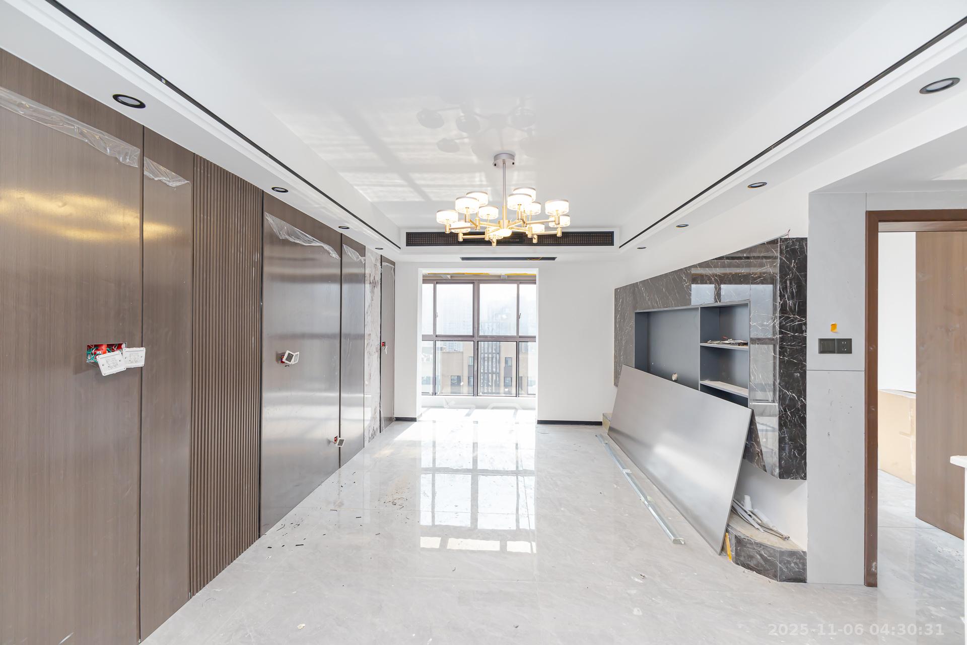 勤诚达境界城 4室2厅2卫 89.8万 勤诚达境界城 4室2厅2卫 89.8万客厅