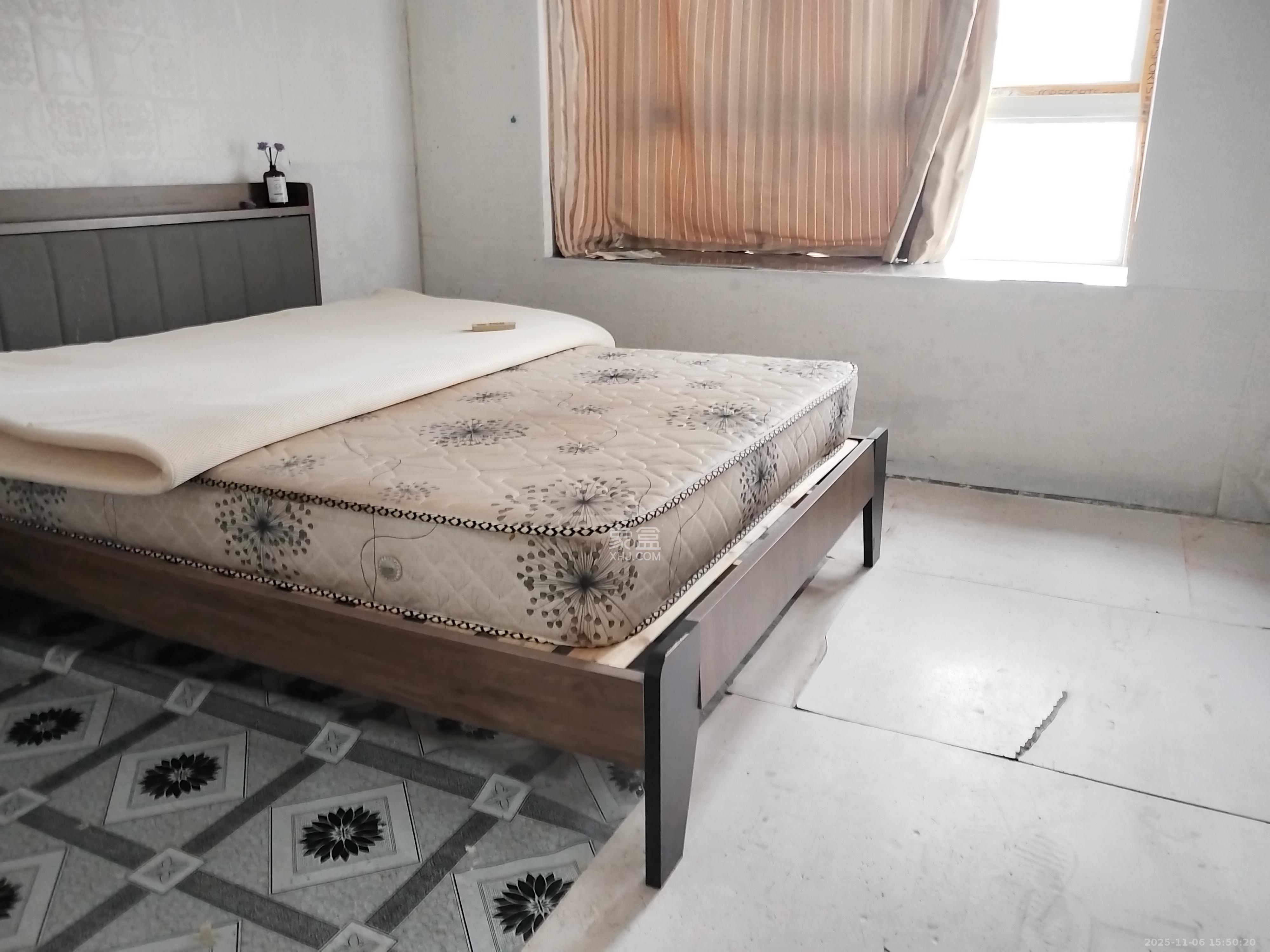 德润园  1室1厅1卫    1600.0元/月室内图