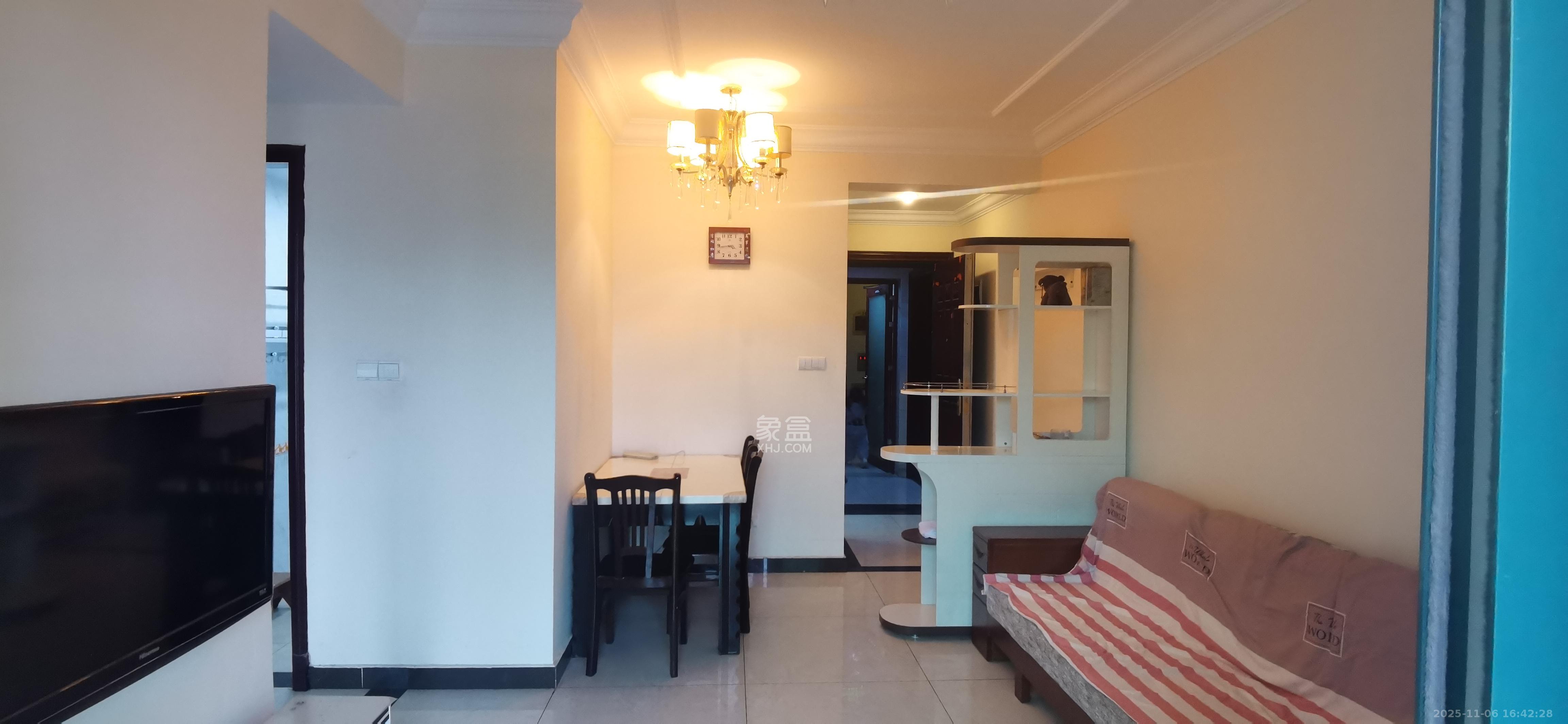 恒大翡翠华庭  2室2厅1卫    1900.0元/月