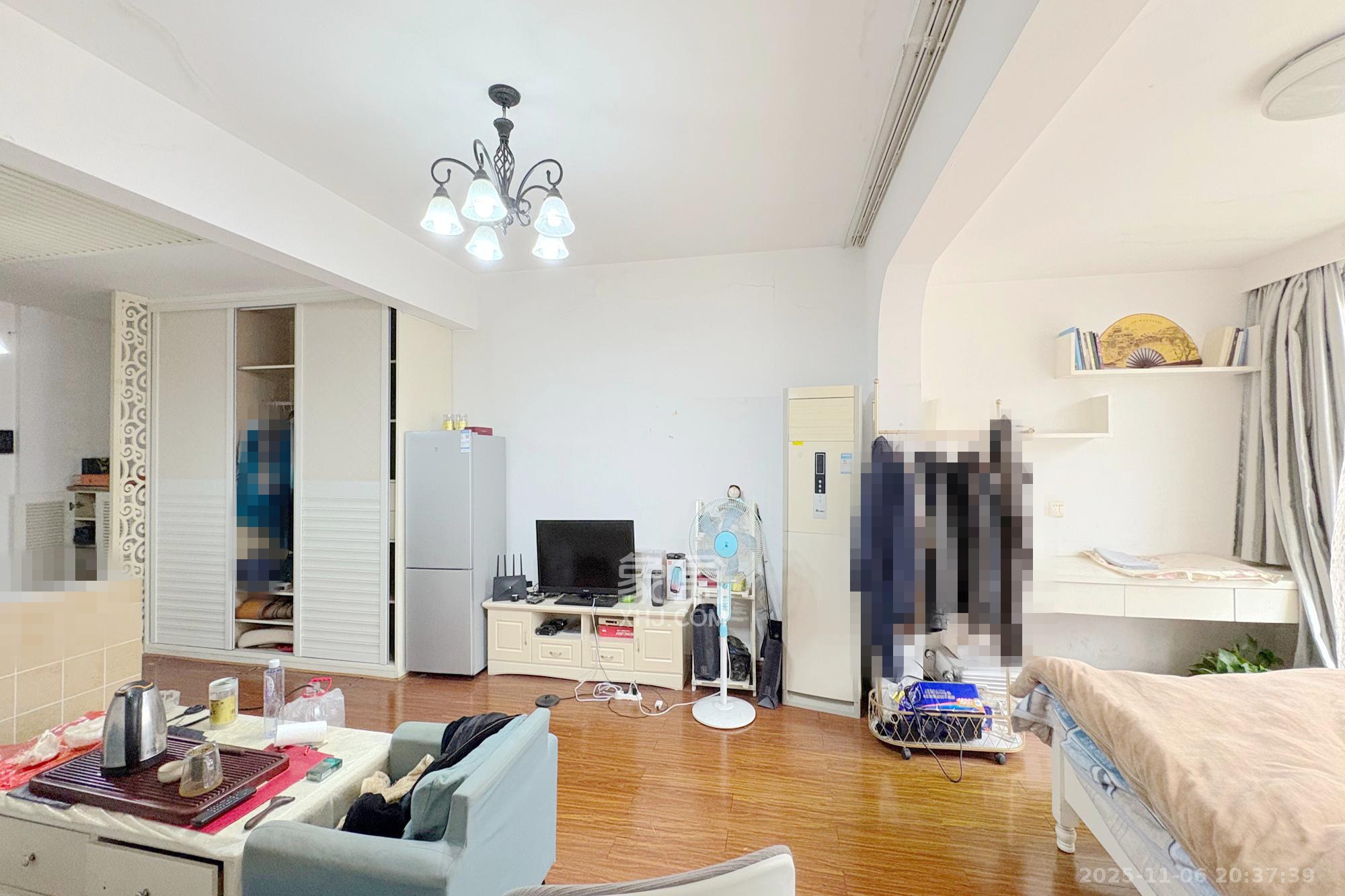 铂宫  1室1厅1卫    100.0万