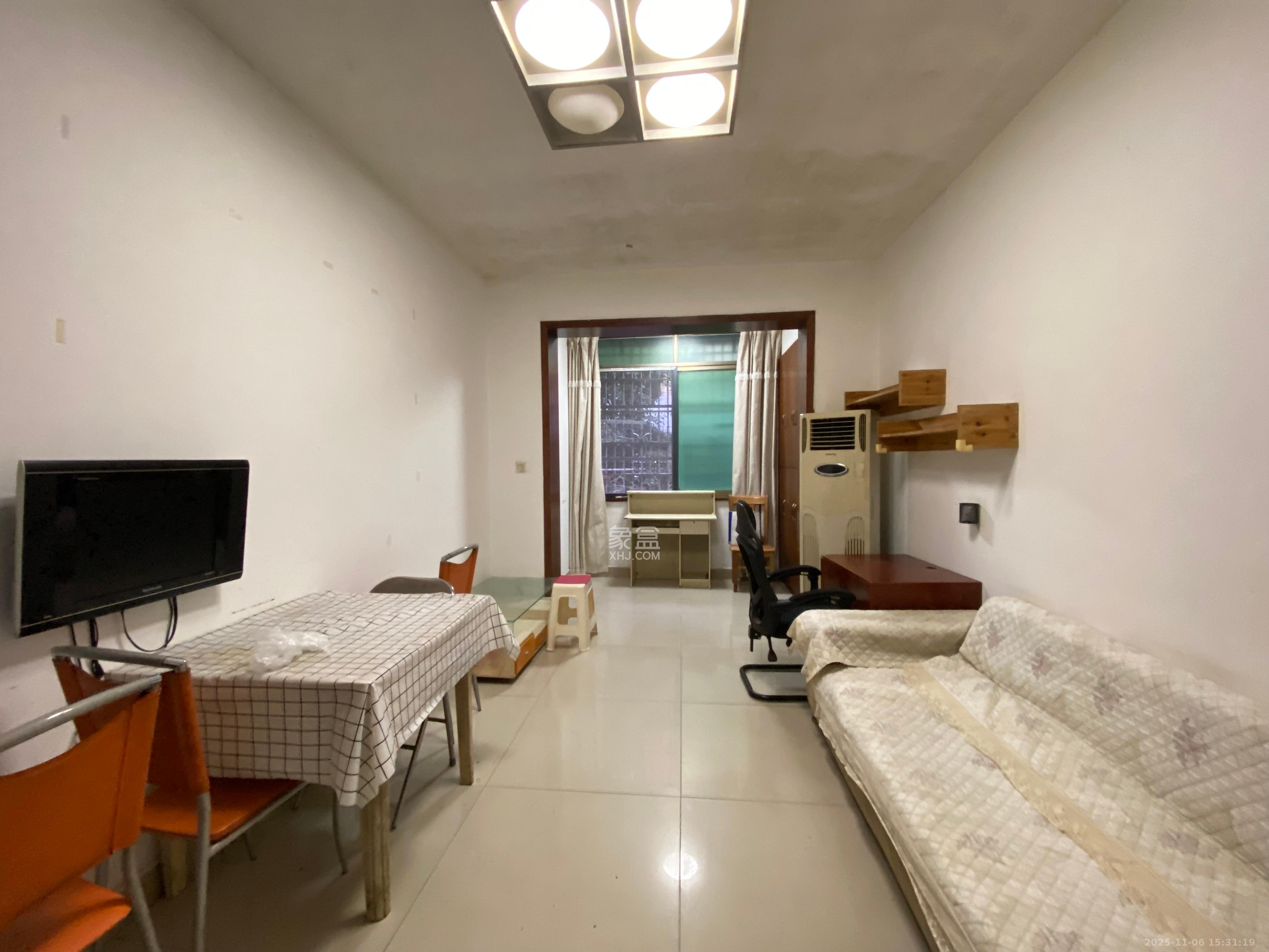 仰天湖1、2村 3室1厅1卫 1800.0元/月 仰天湖1、2村 3室1厅1卫 1800.0元/月室内图