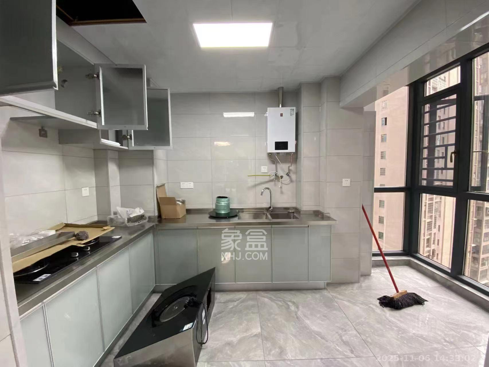 恒基凯旋门三期 3室2厅2卫 2700.0元/月 恒基凯旋门三期 3室2厅2卫 2700.0元/月室内图