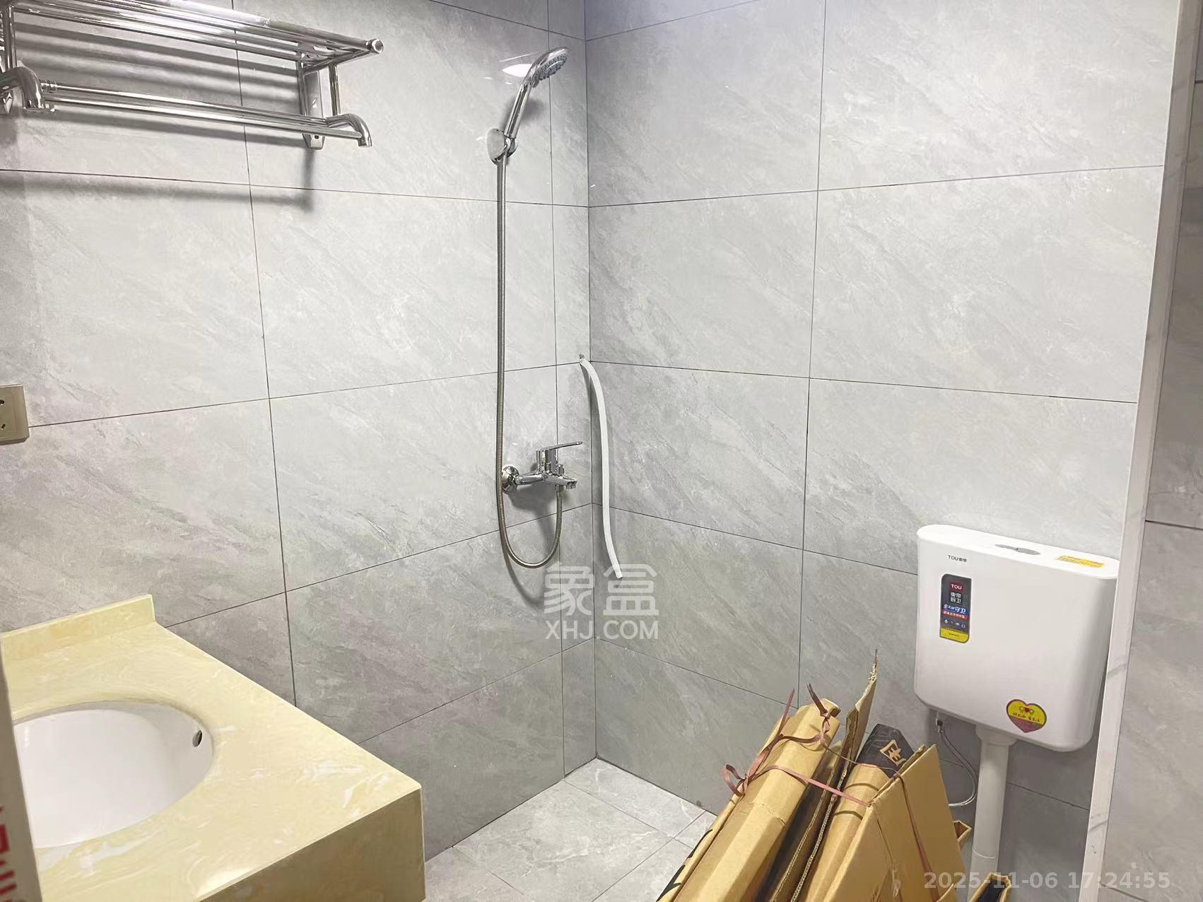 福晟钱隆国际(晟冉景苑) 2室1厅1卫 1700.0元/月 福晟钱隆国际(晟冉景苑) 2室1厅1卫 1700.0元/月室内图